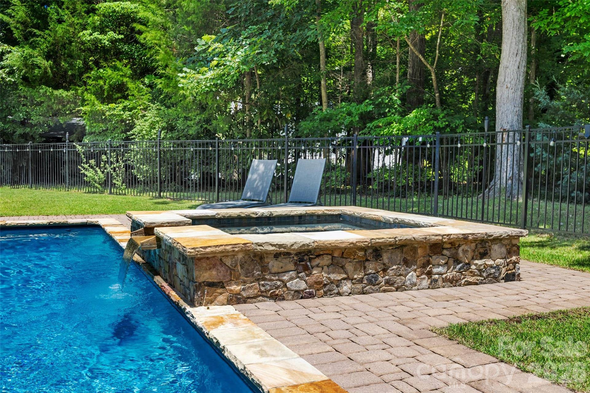 2 Pine Point Road, Lake Wylie, SC 29710