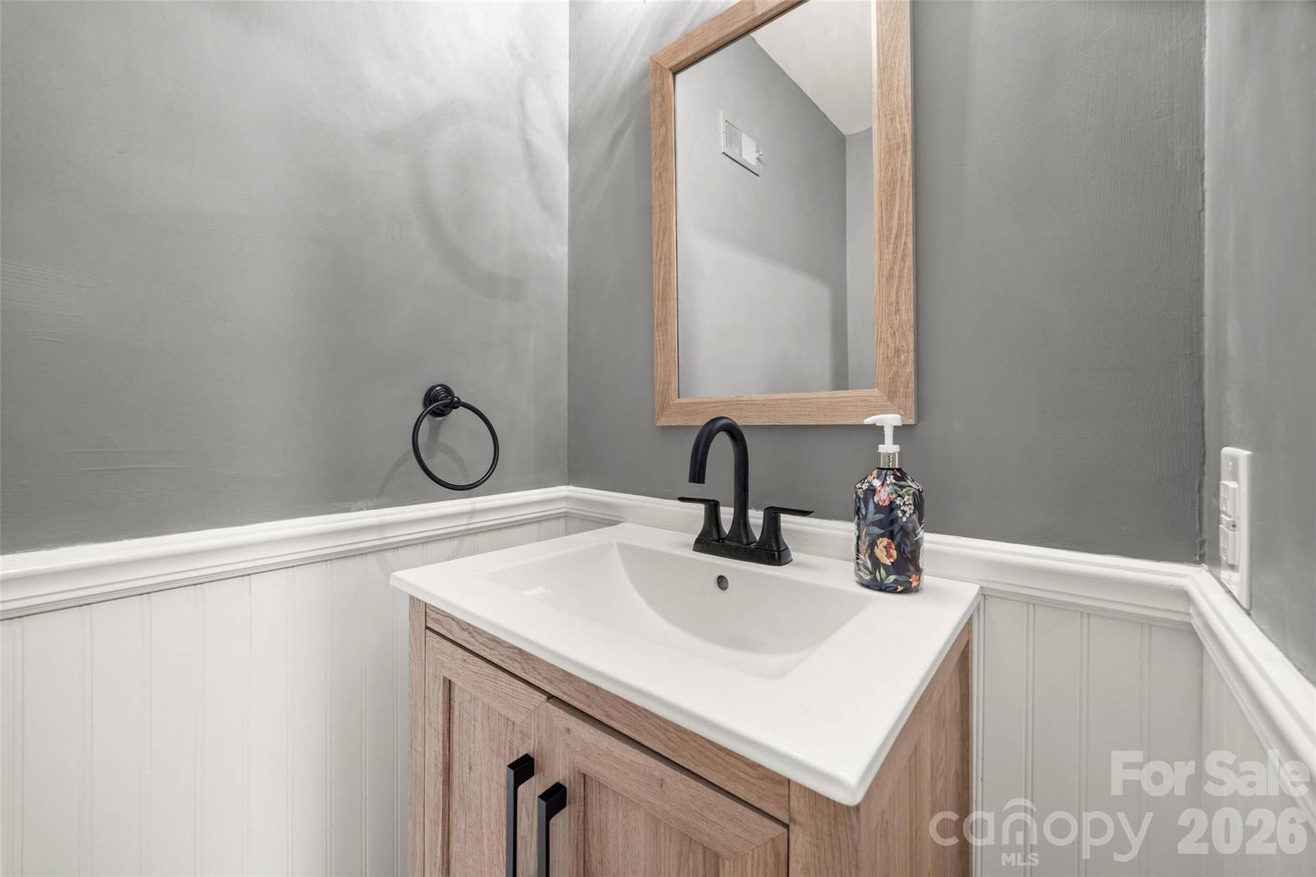 2 Pine Point Road, Lake Wylie, SC 29710