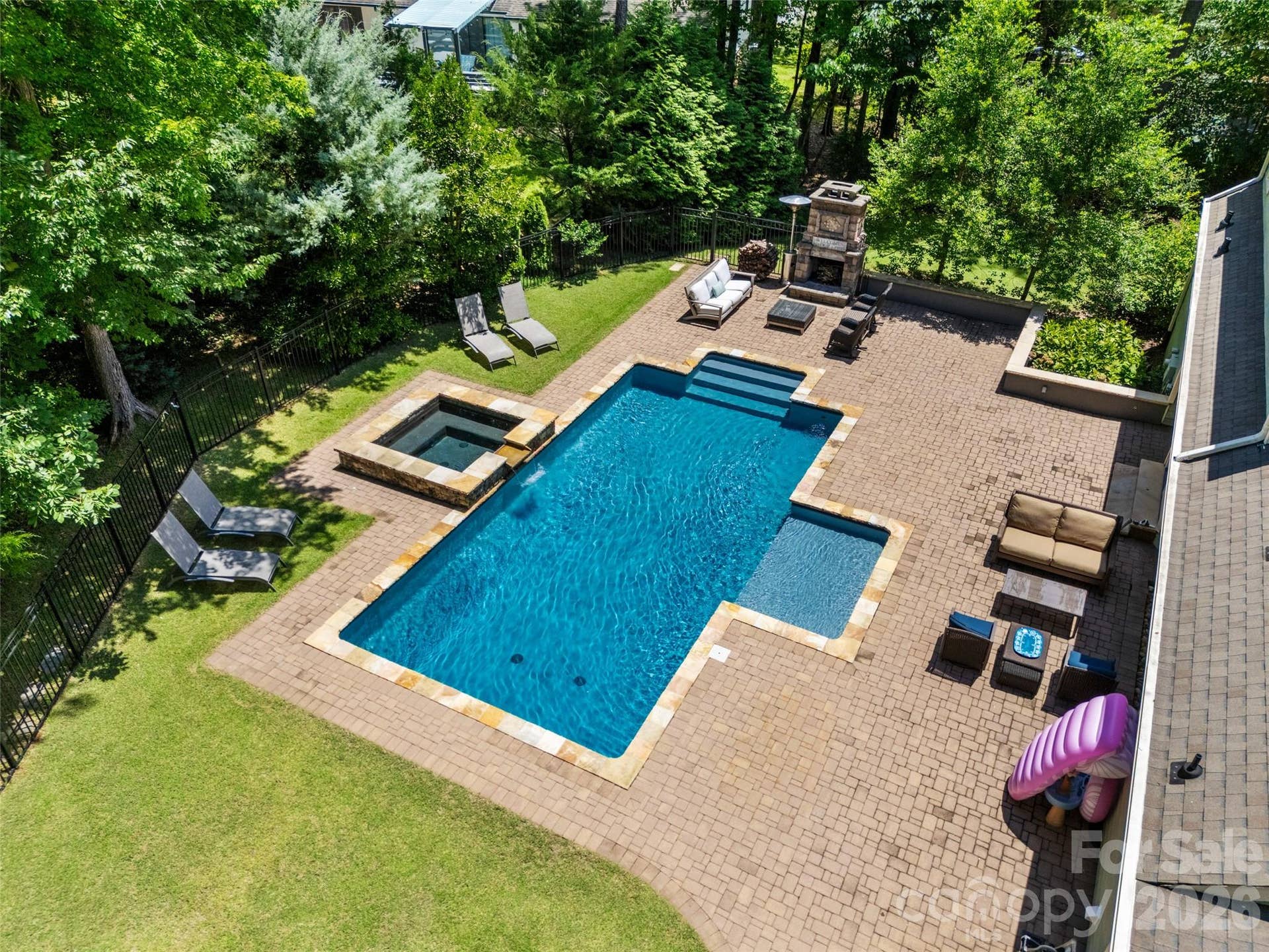2 Pine Point Road, Lake Wylie, SC 29710