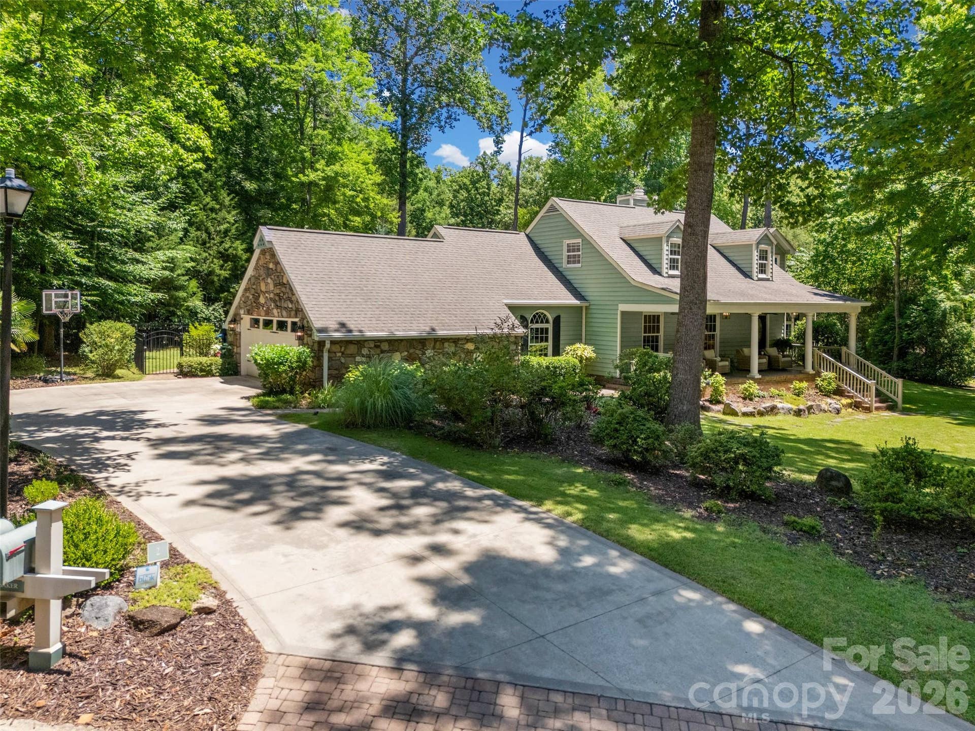 2 Pine Point Road, Lake Wylie, SC 29710