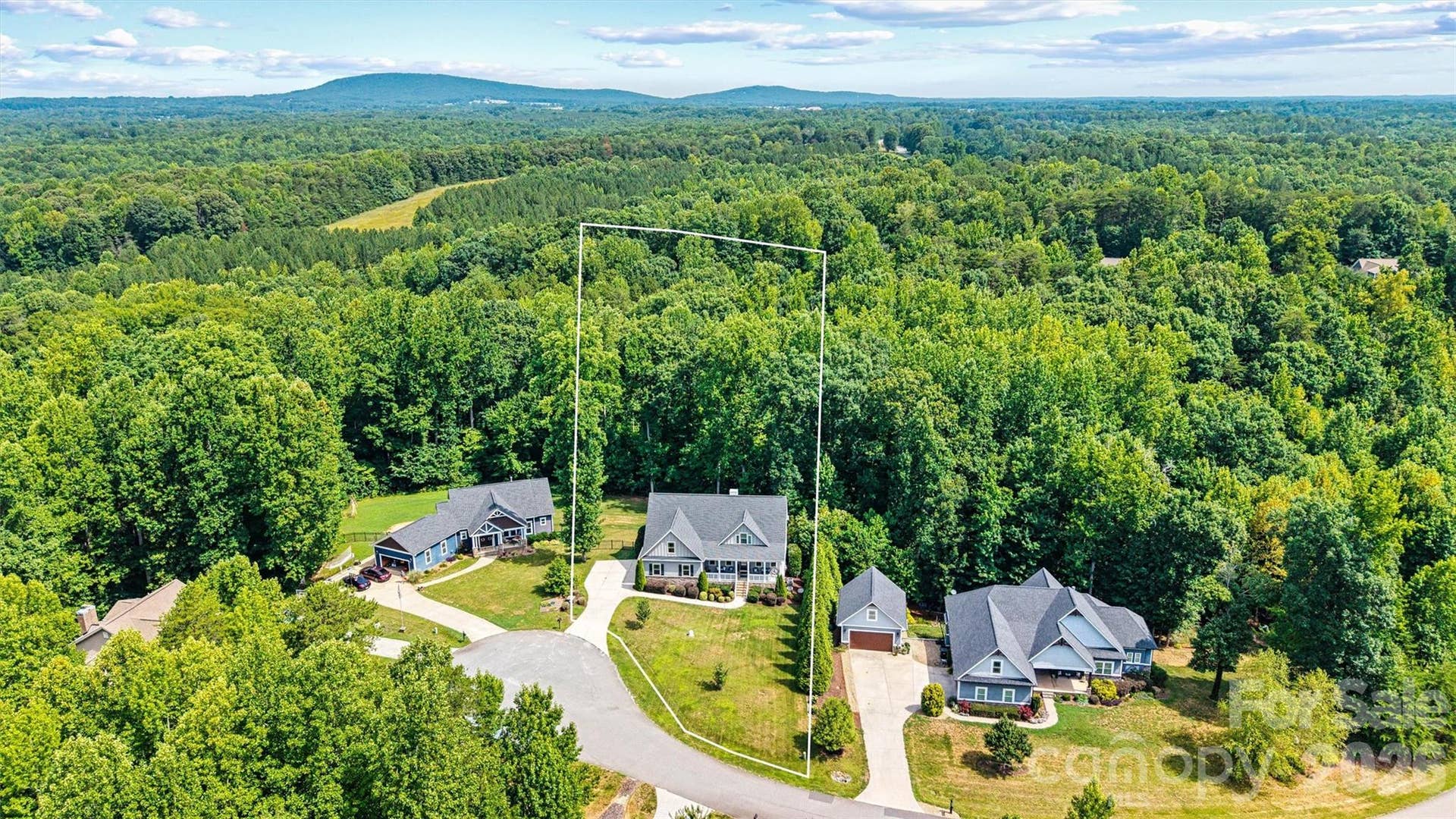 Great location. Close to major roadways, Charlotte, and Lake Norman