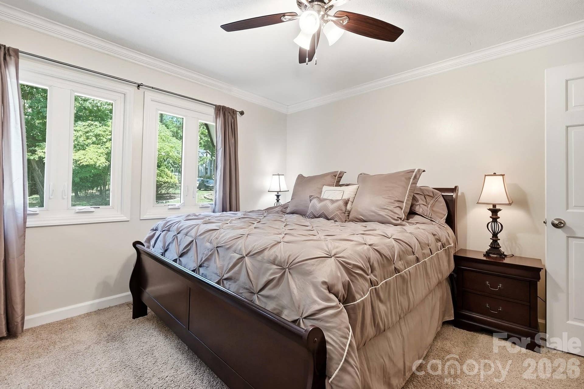 Secondary bedroom with lake views