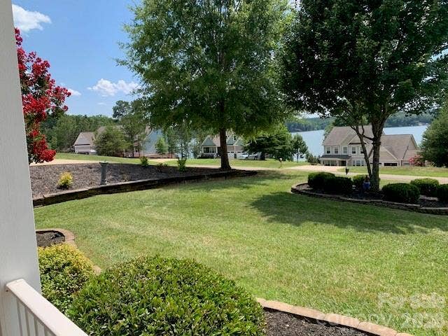 10234 Lakeshore Drive, Lancaster, SC 29720 10234 Lakeshore Drive, Lancaster, SC 29720