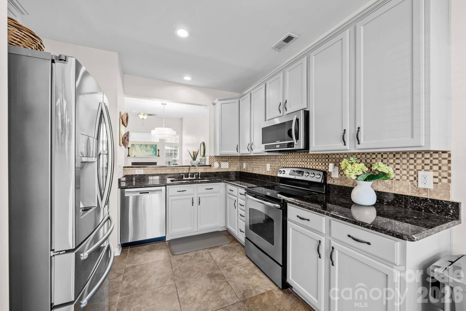 608 Bayou Circle, Clover, SC 29710 Beautiful Kitchen