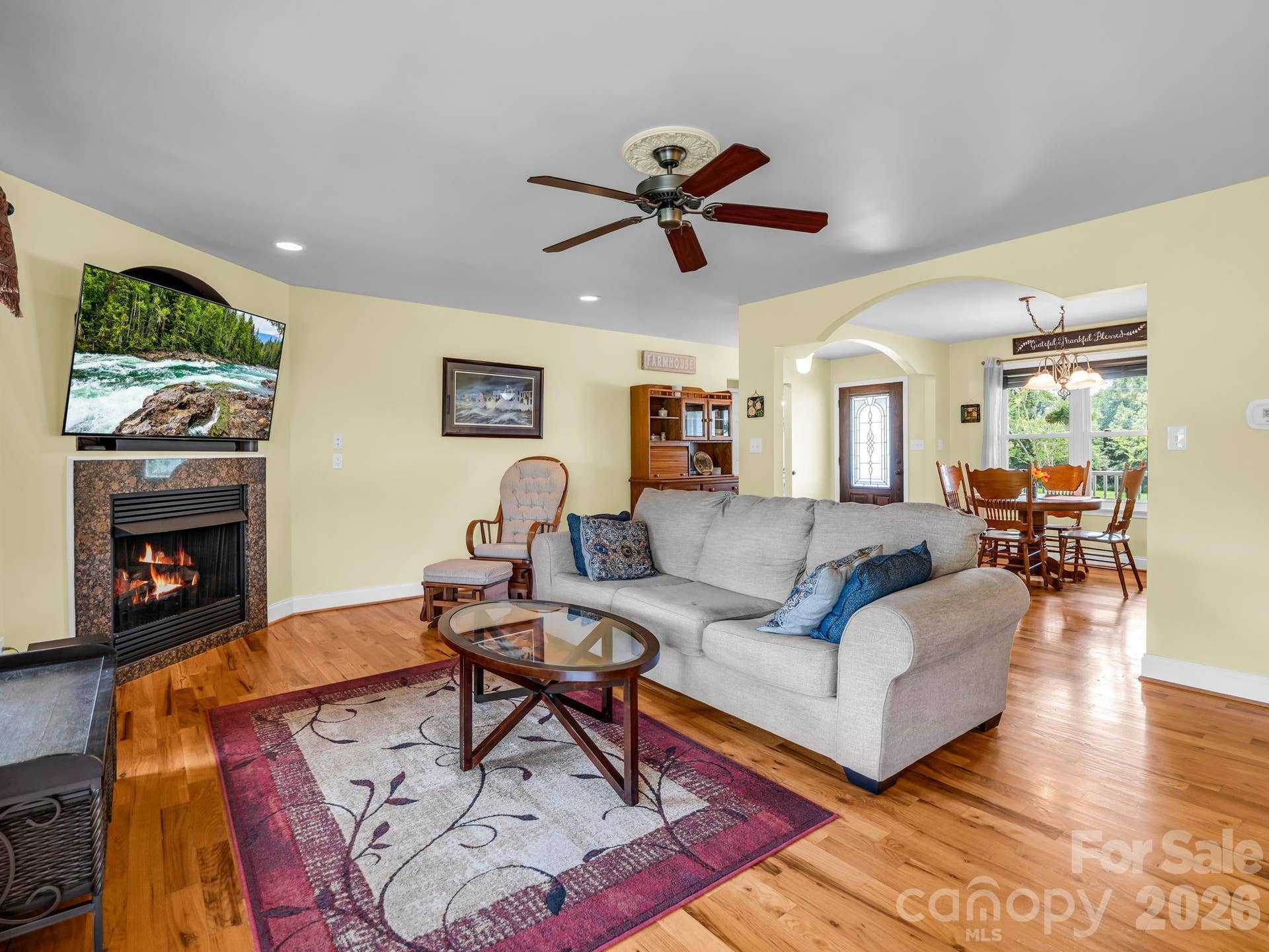 2630 Highway 182 Highway, Lincolnton, NC 28092 living room