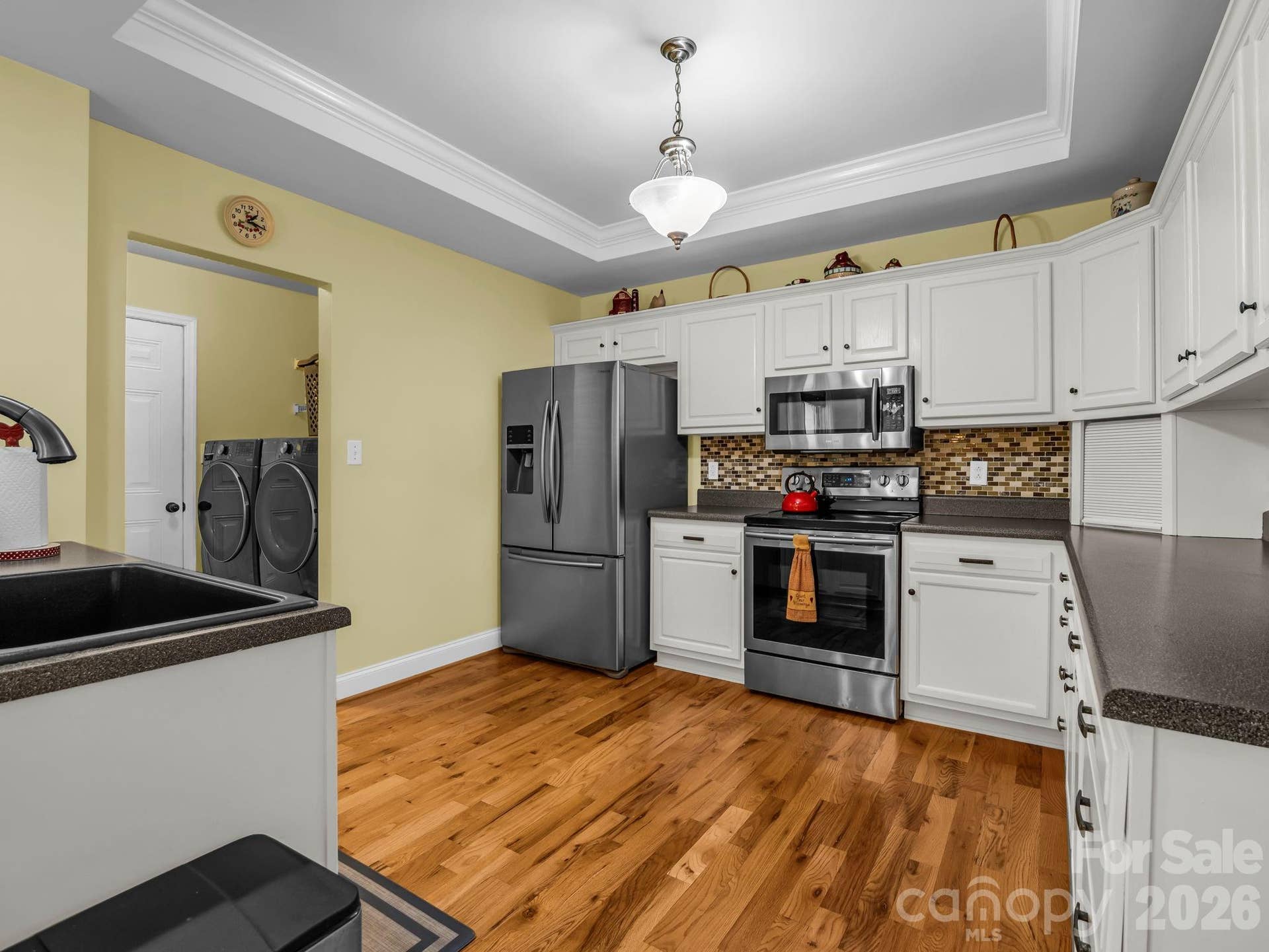 2630 Highway 182 Highway, Lincolnton, NC 28092 kitchen