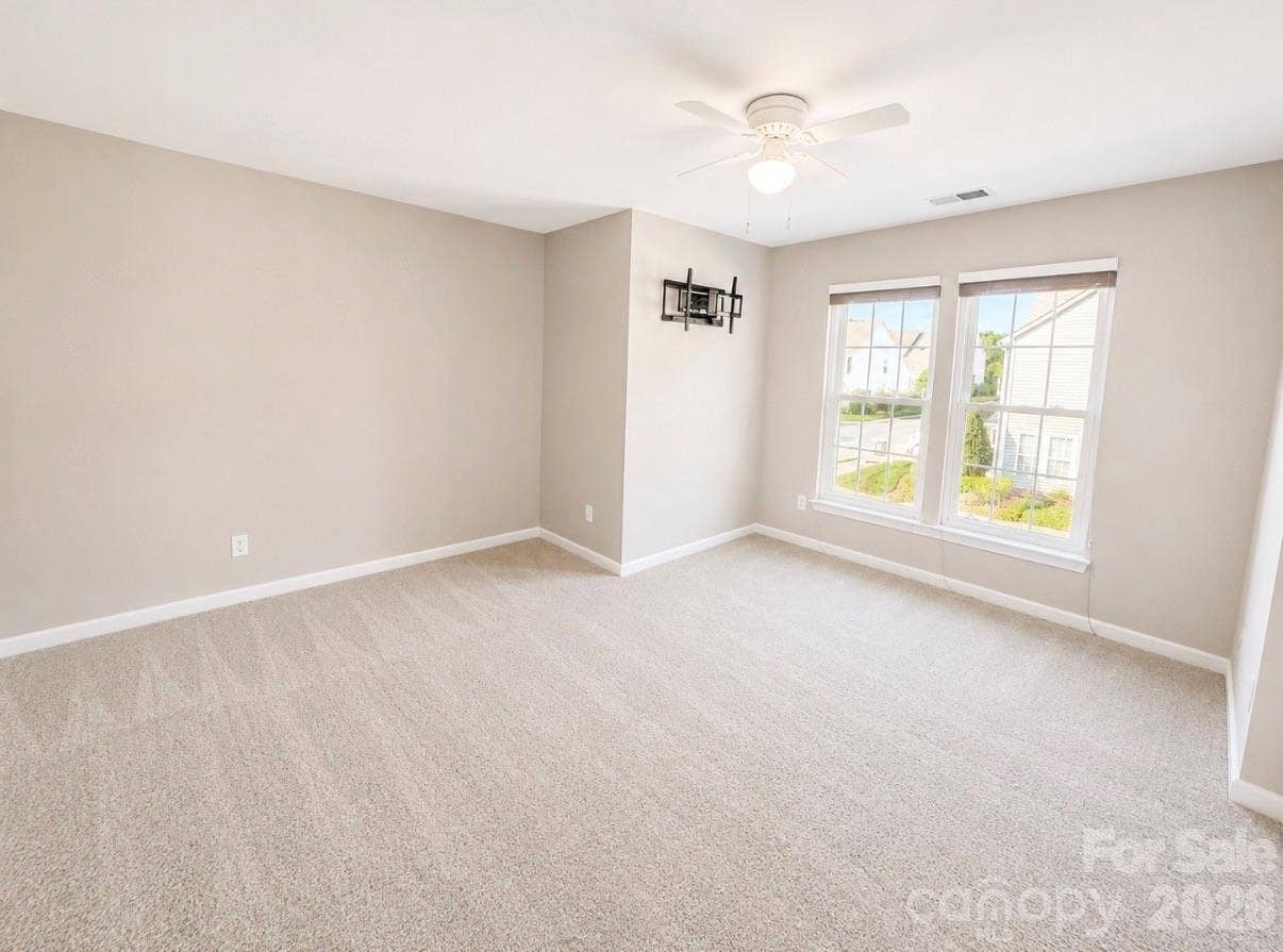 320 Shingleoak Drive, Clover, SC 29710 320 Shingleoak Drive, Clover, SC 29710