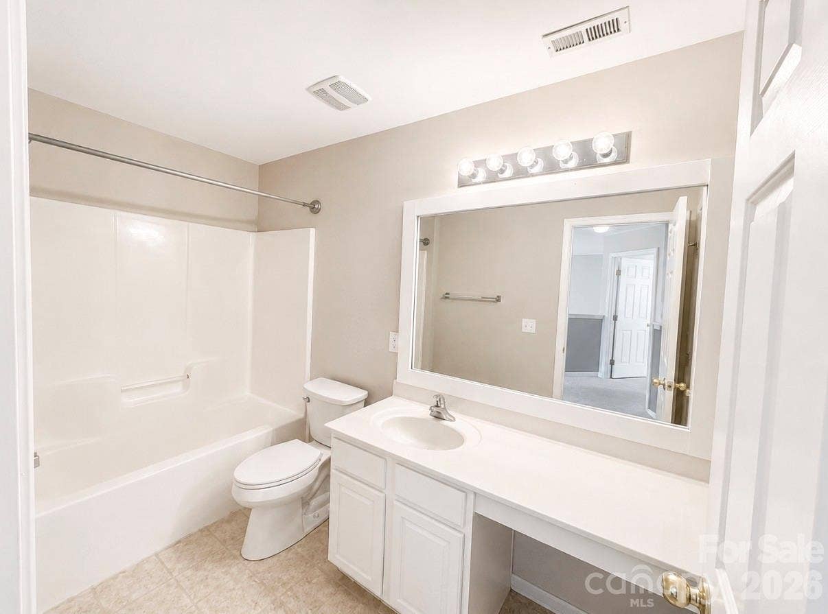 320 Shingleoak Drive, Clover, SC 29710 320 Shingleoak Drive, Clover, SC 29710