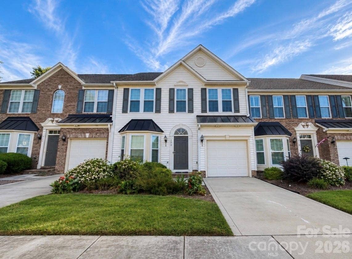 320 Shingleoak Drive, Clover, SC 29710 320 Shingleoak Drive, Clover, SC 29710