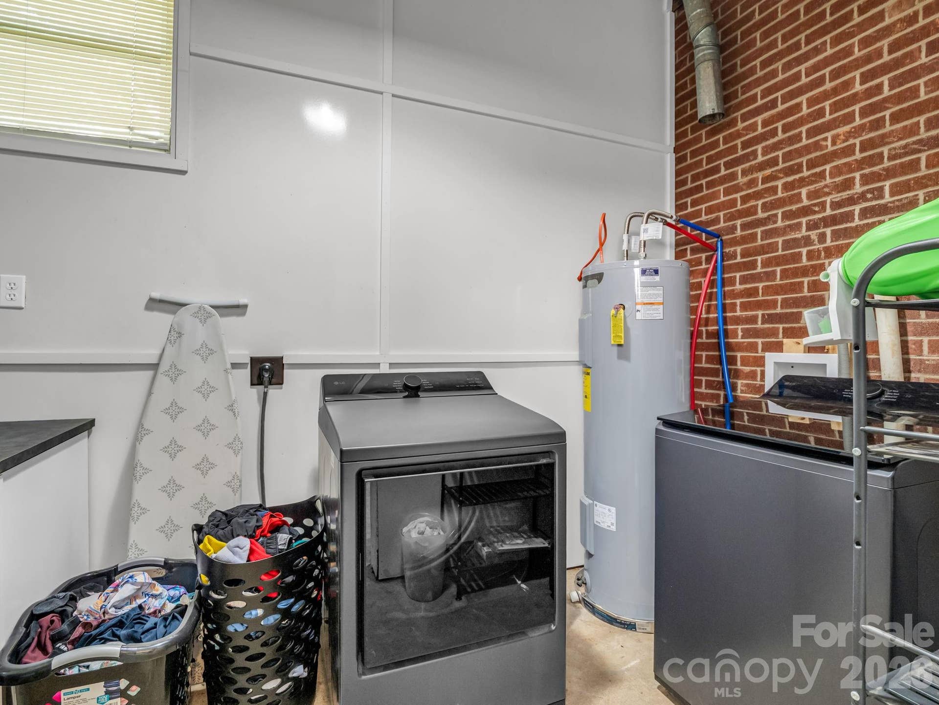 2044 Helen Drive, Gastonia, NC 28054 2044 Helen Drive, Gastonia, NC 28054
