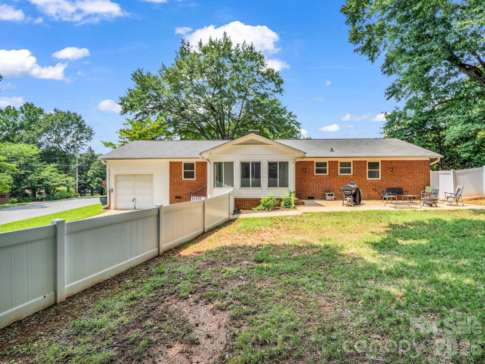 2044 Helen Drive, Gastonia, NC 28054 2044 Helen Drive, Gastonia, NC 28054