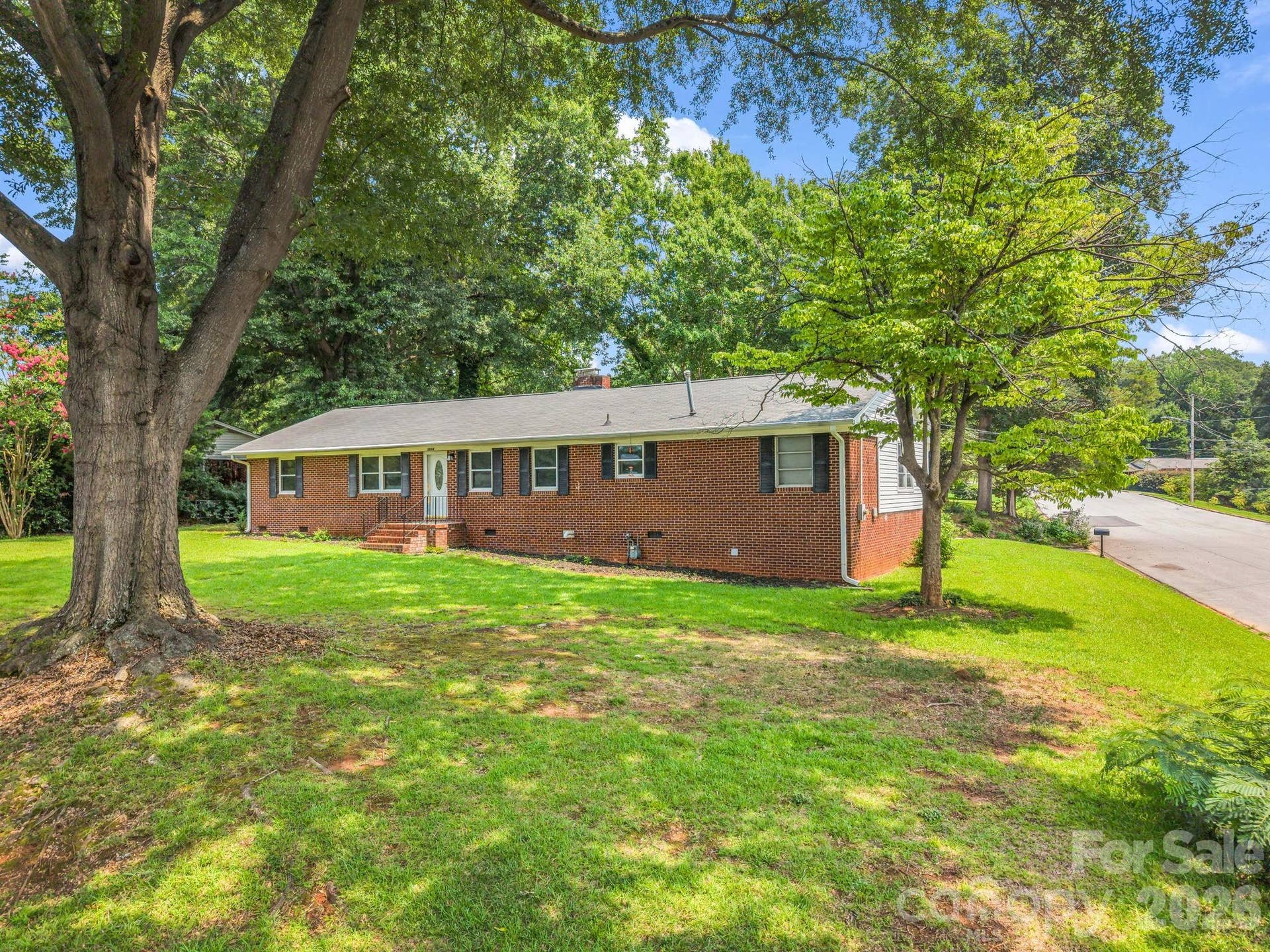 2044 Helen Drive, Gastonia, NC 28054 2044 Helen Drive, Gastonia, NC 28054
