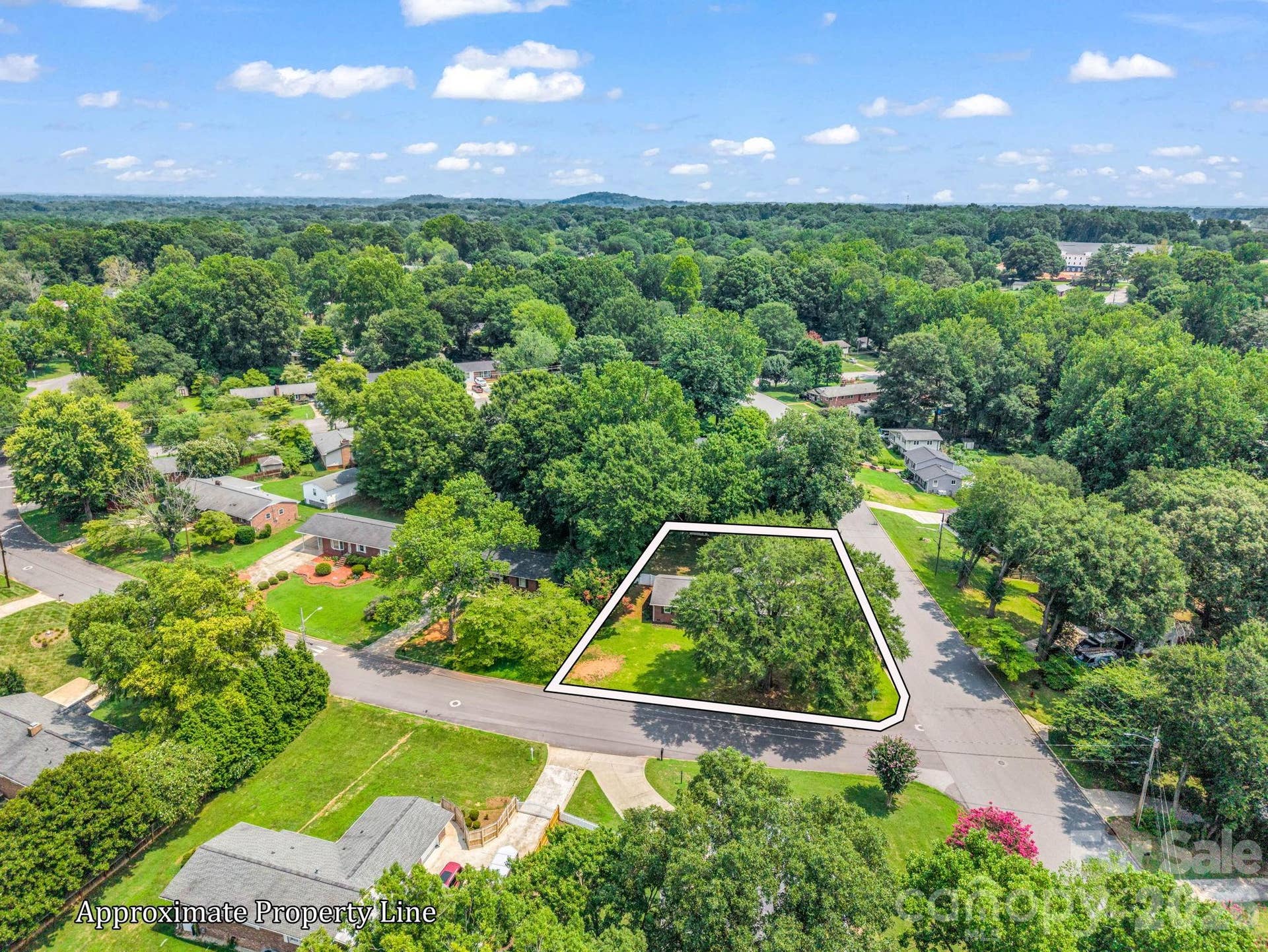 2044 Helen Drive, Gastonia, NC 28054 2044 Helen Drive, Gastonia, NC 28054