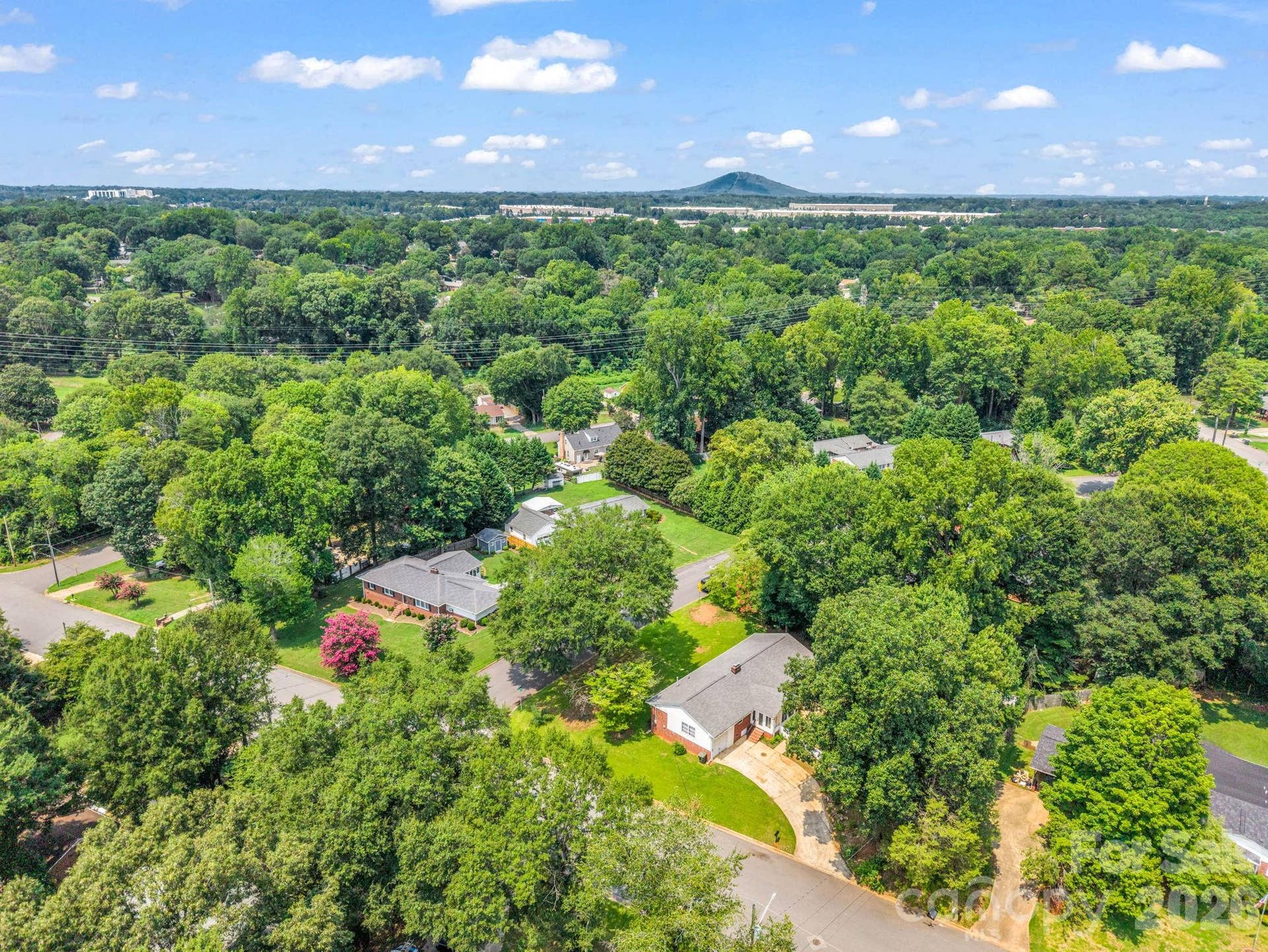 2044 Helen Drive, Gastonia, NC 28054 2044 Helen Drive, Gastonia, NC 28054