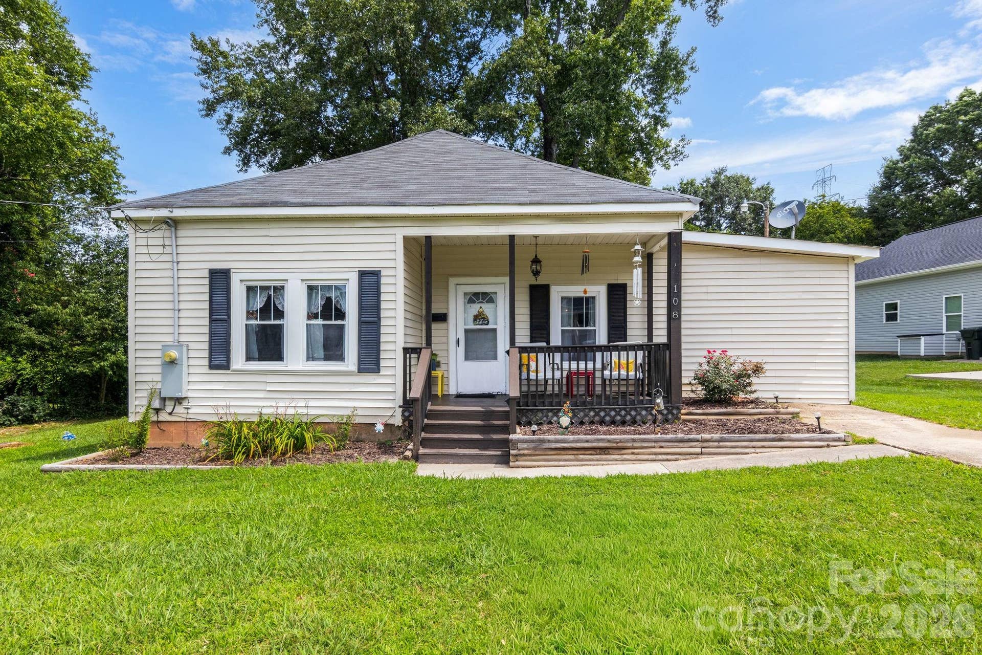 108 Richland Street, Clover, SC 29710 Welcome to 108 Richland St!