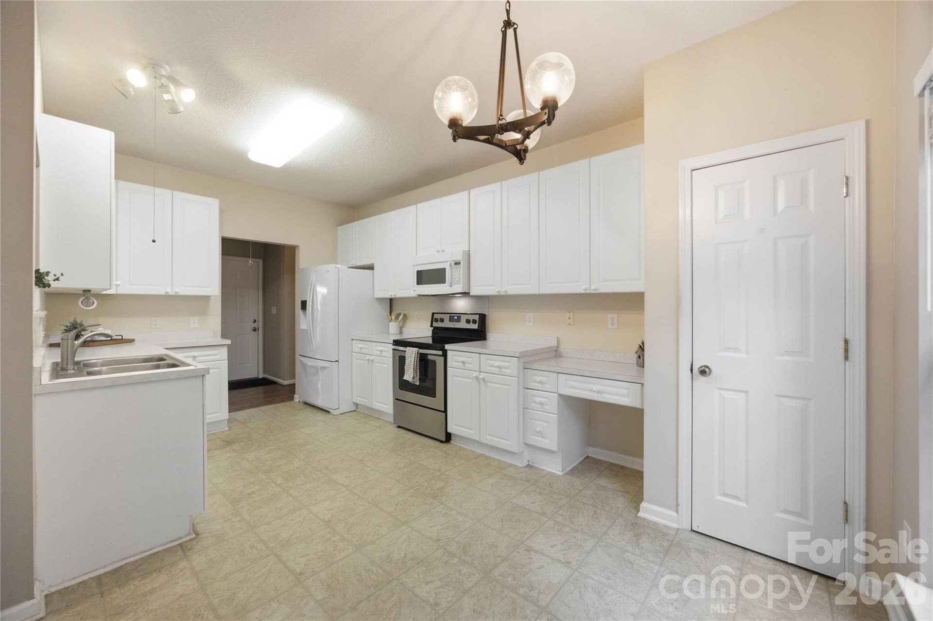 1393 Hollythorne Drive, Rock Hill, SC 29732 1393 Hollythorne Drive, Rock Hill, SC 29732