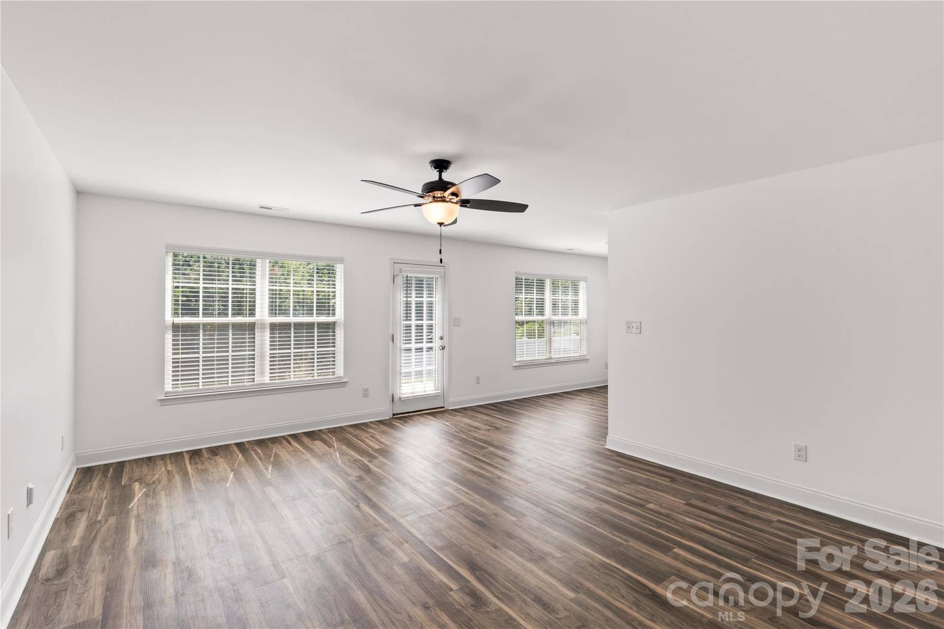 6407 Hunting Creek Road, Lancaster, SC 29720 Living Room
