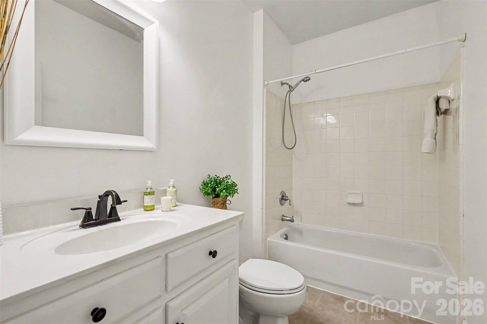 Main level full bathroom