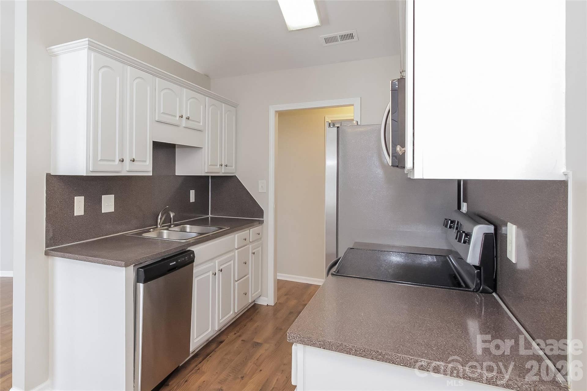 2117 Sebastiani Drive, Charlotte, NC 28214 2117 Sebastiani Drive, Charlotte, NC 28214