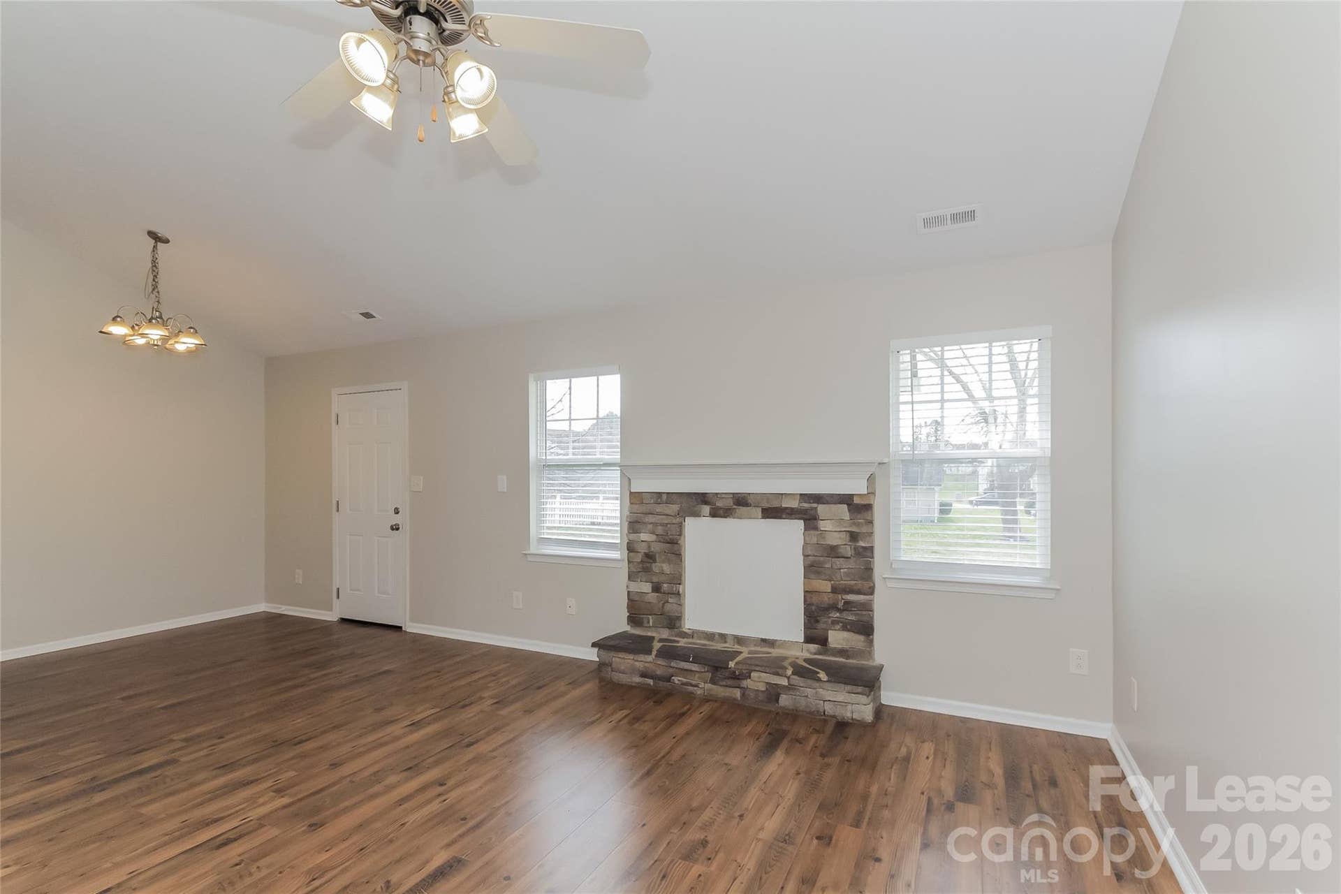 2117 Sebastiani Drive, Charlotte, NC 28214 2117 Sebastiani Drive, Charlotte, NC 28214