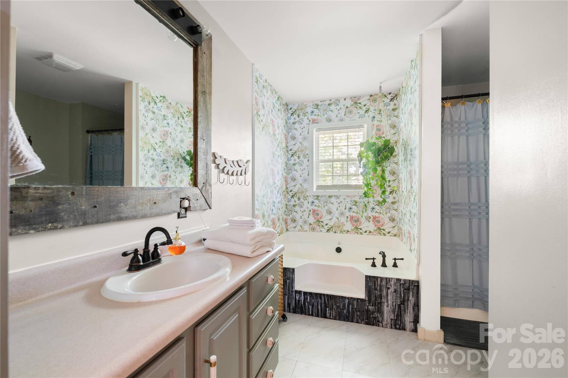 751 Church Road, Rock Hill, SC 29730 Garden tub