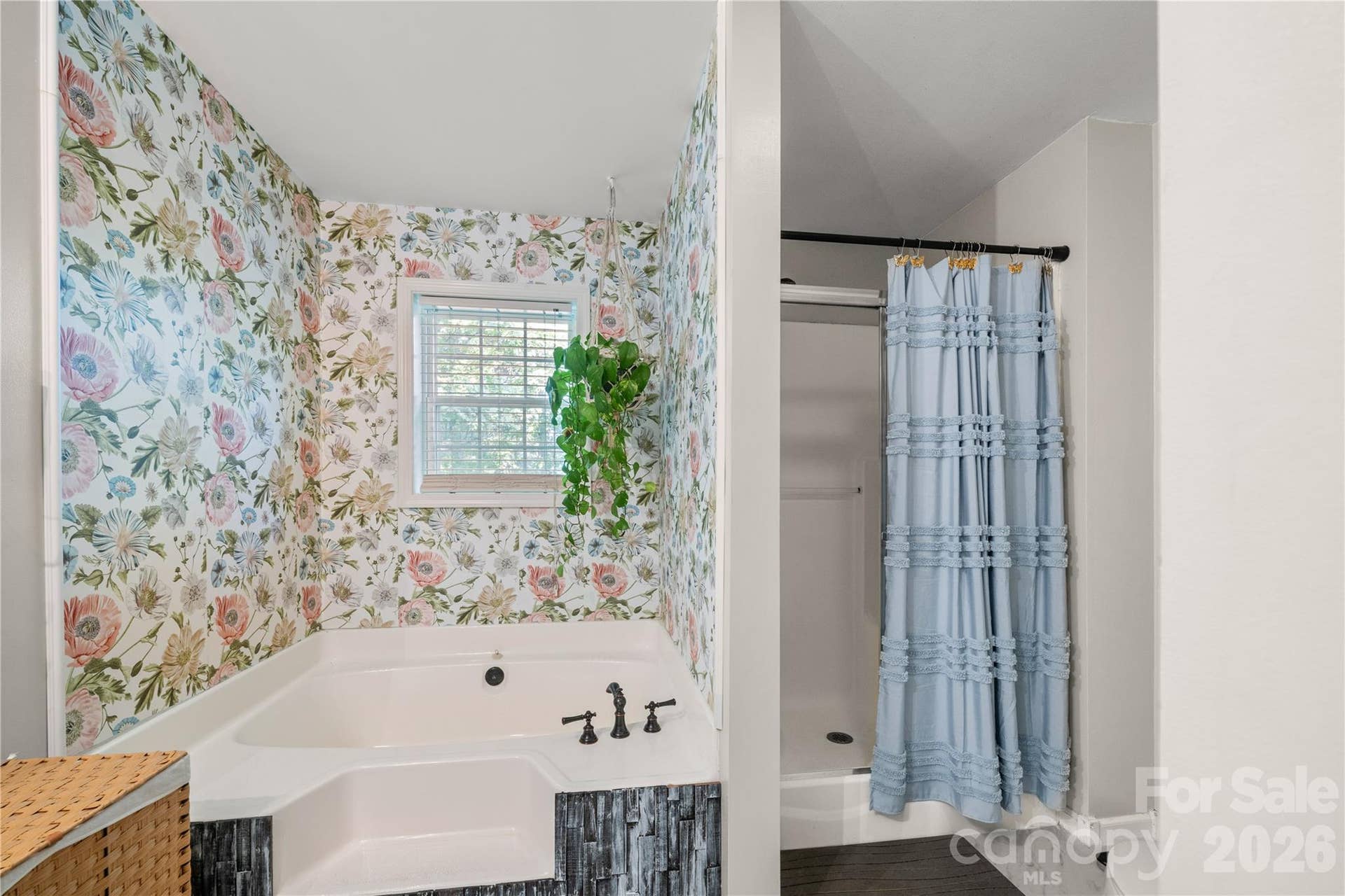 751 Church Road, Rock Hill, SC 29730 Tub and walk in shower