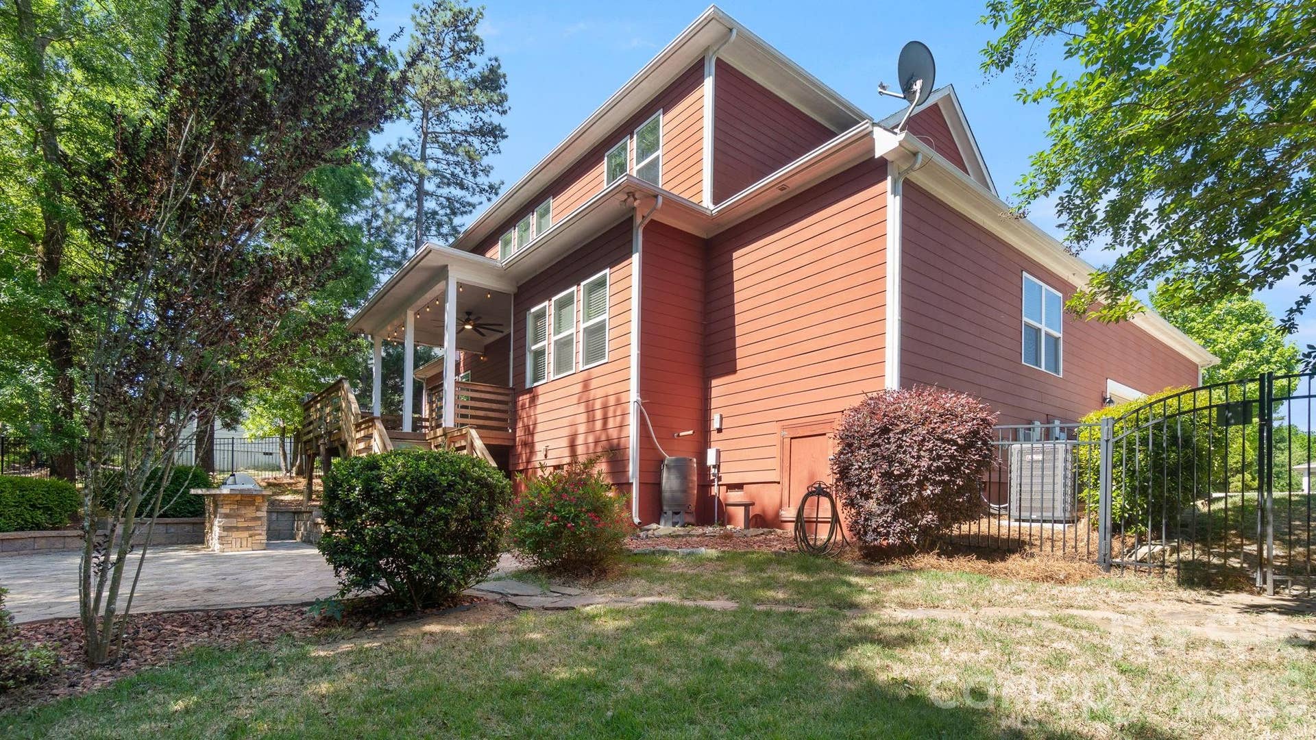 1226 Kings Bottom Drive, Fort Mill, SC 29715 1226 Kings Bottom Drive, Fort Mill, SC 29715