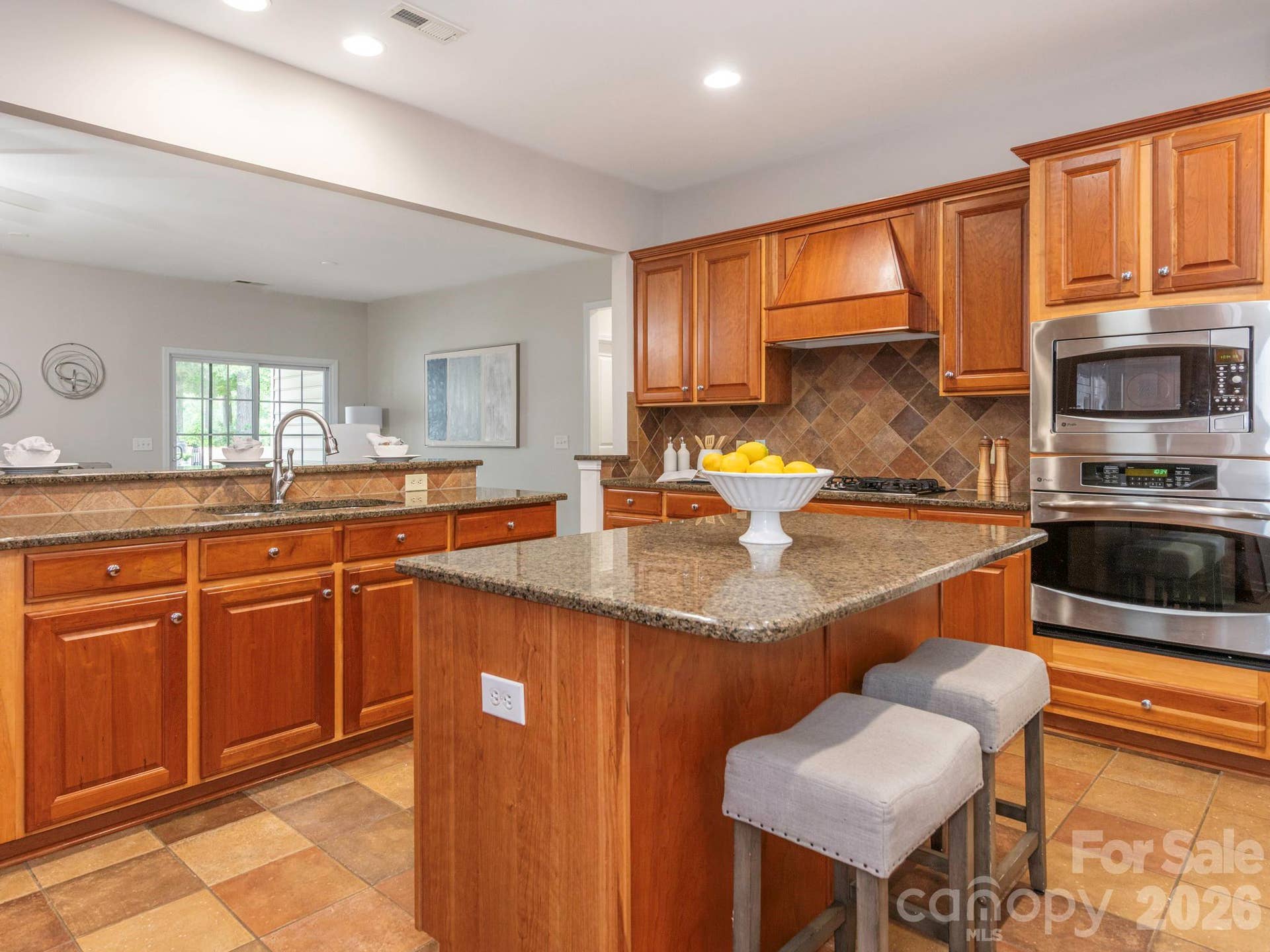49108 Gladiolus Street, Fort Mill, SC 29707 49108 Gladiolus Street, Fort Mill, SC 29707