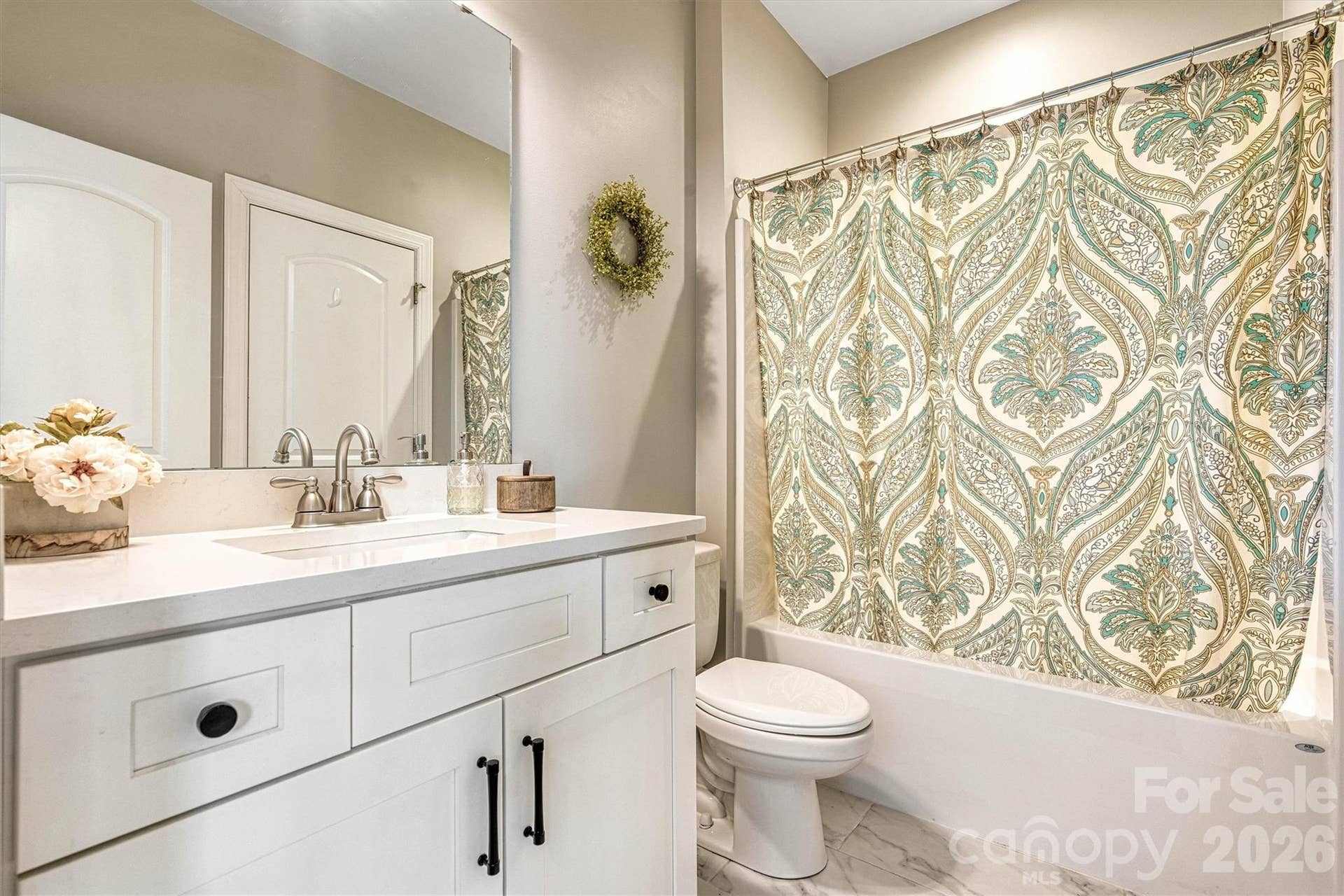Secondary ensuite/guest bathroom