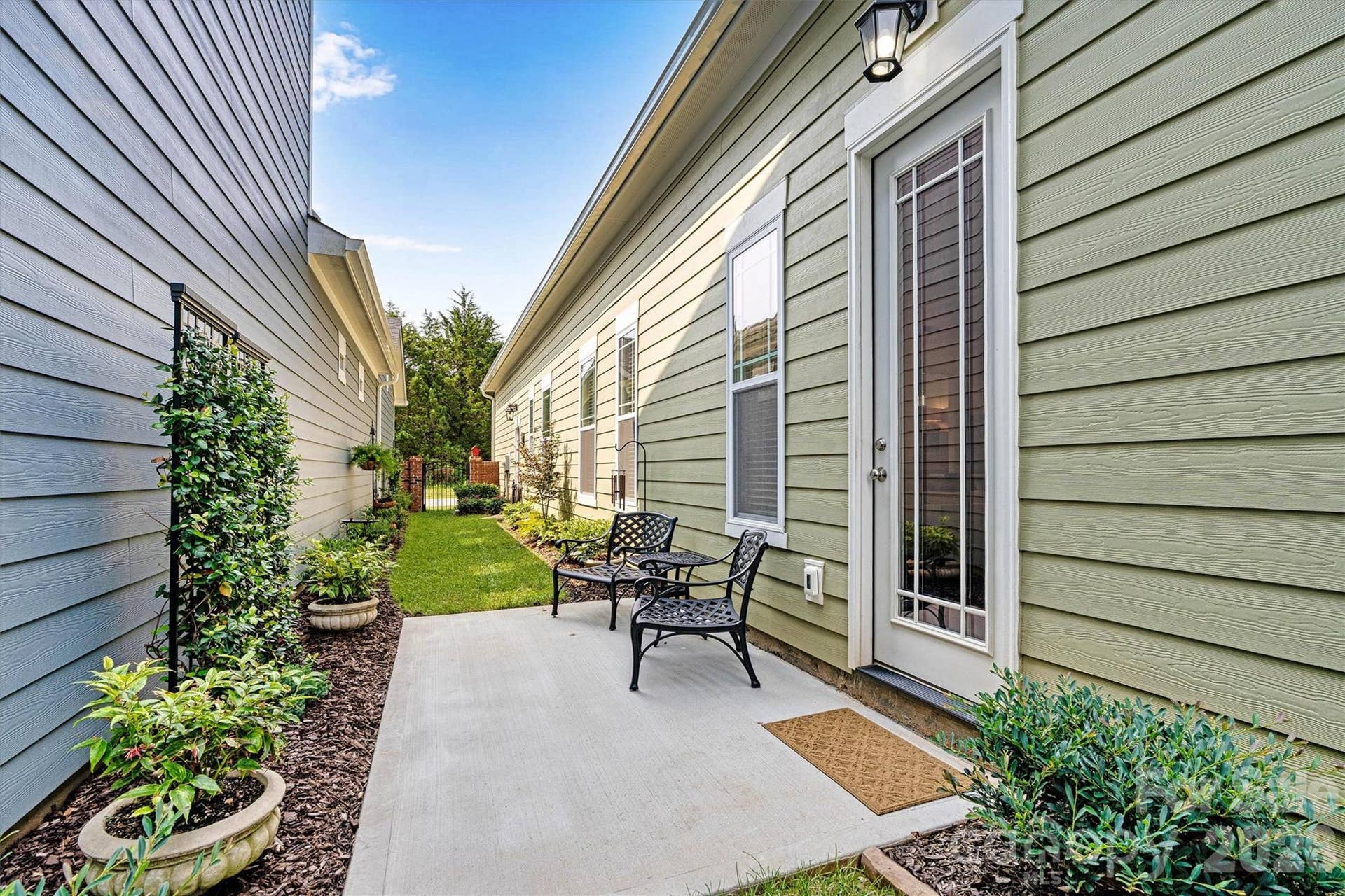 Private courtyard