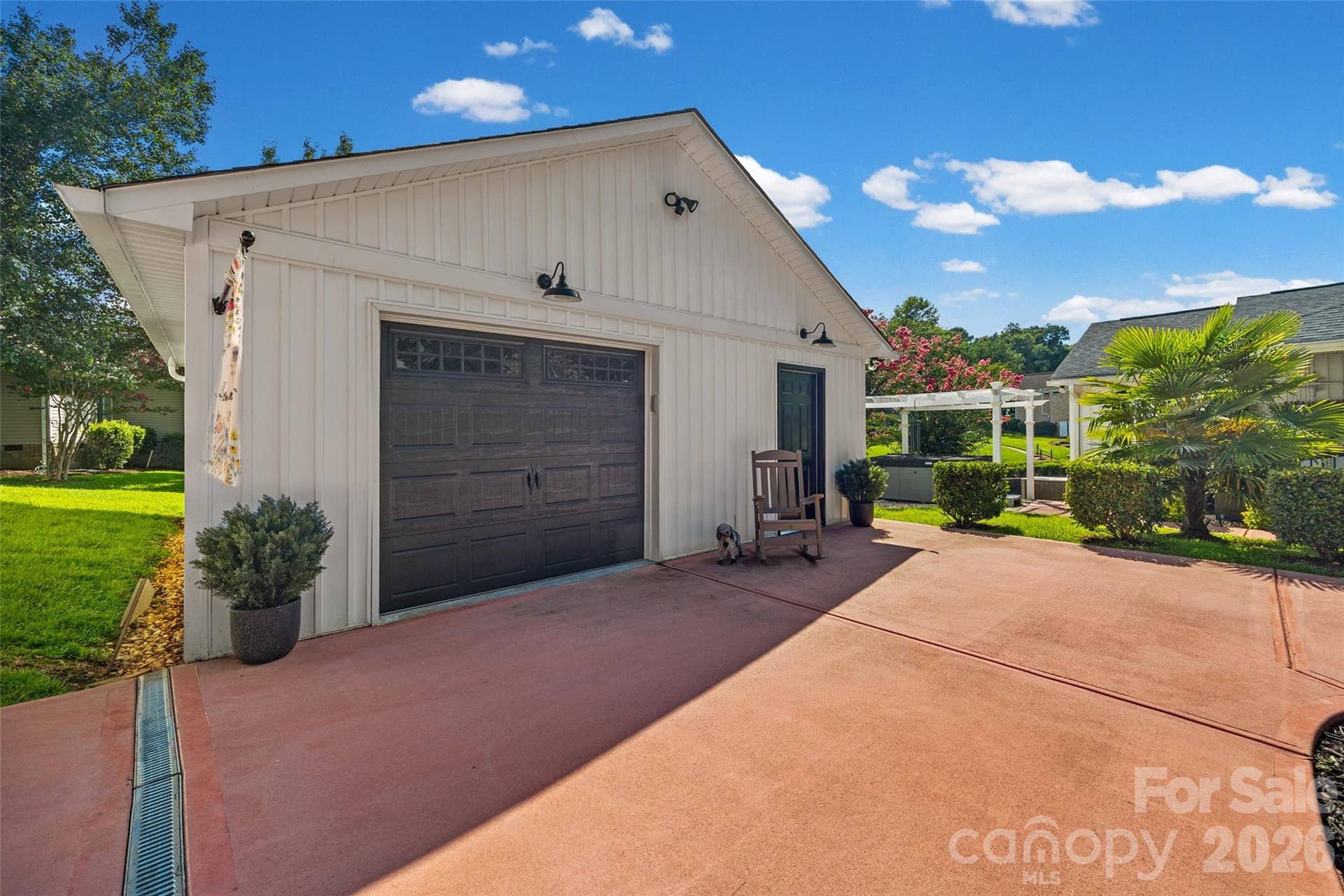 Single car garage