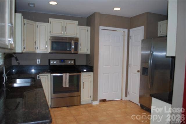 3229 Silver Pond Court, Charlotte, NC 28210 3229 Silver Pond Court, Charlotte, NC 28210