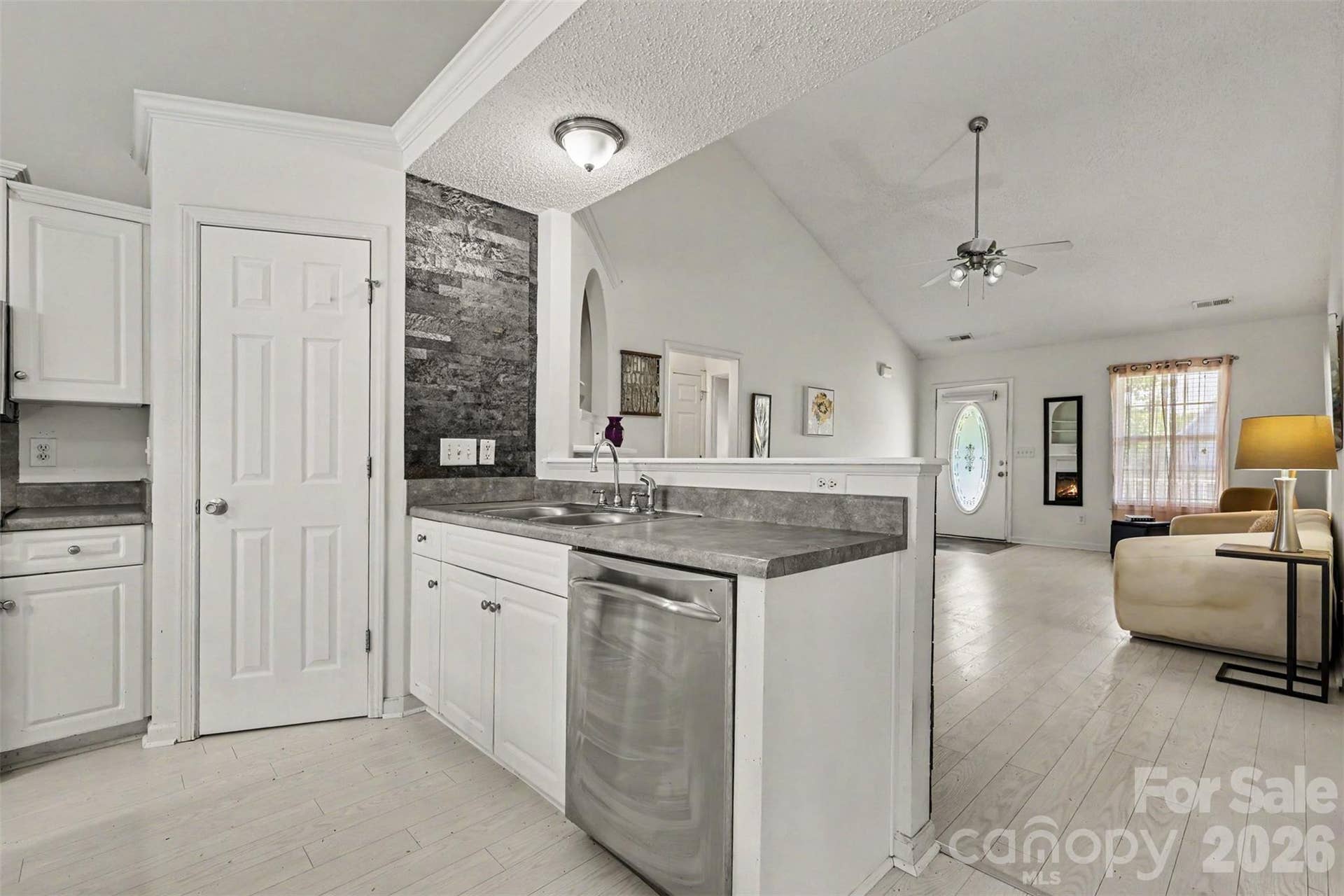 643 Trenholm Trail, Fort Mill, SC 29715 643 Trenholm Trail, Fort Mill, SC 29715