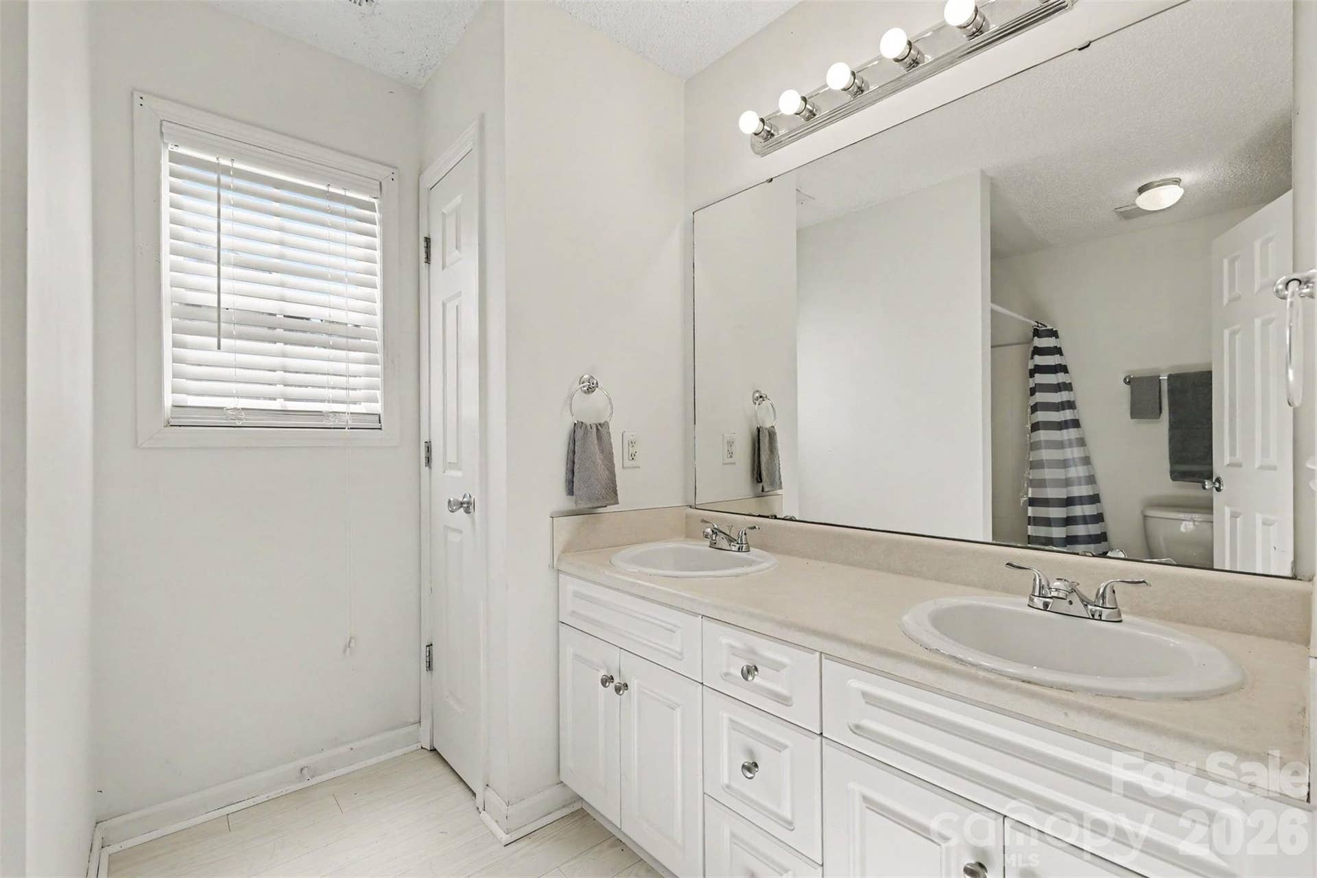 643 Trenholm Trail, Fort Mill, SC 29715 643 Trenholm Trail, Fort Mill, SC 29715