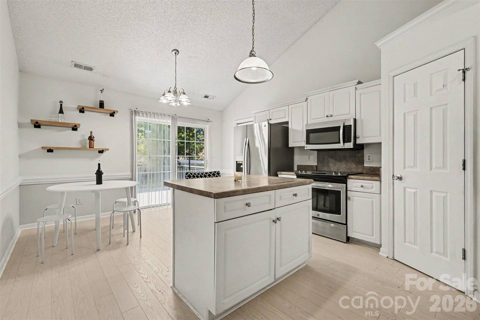 643 Trenholm Trail, Fort Mill, SC 29715 643 Trenholm Trail, Fort Mill, SC 29715