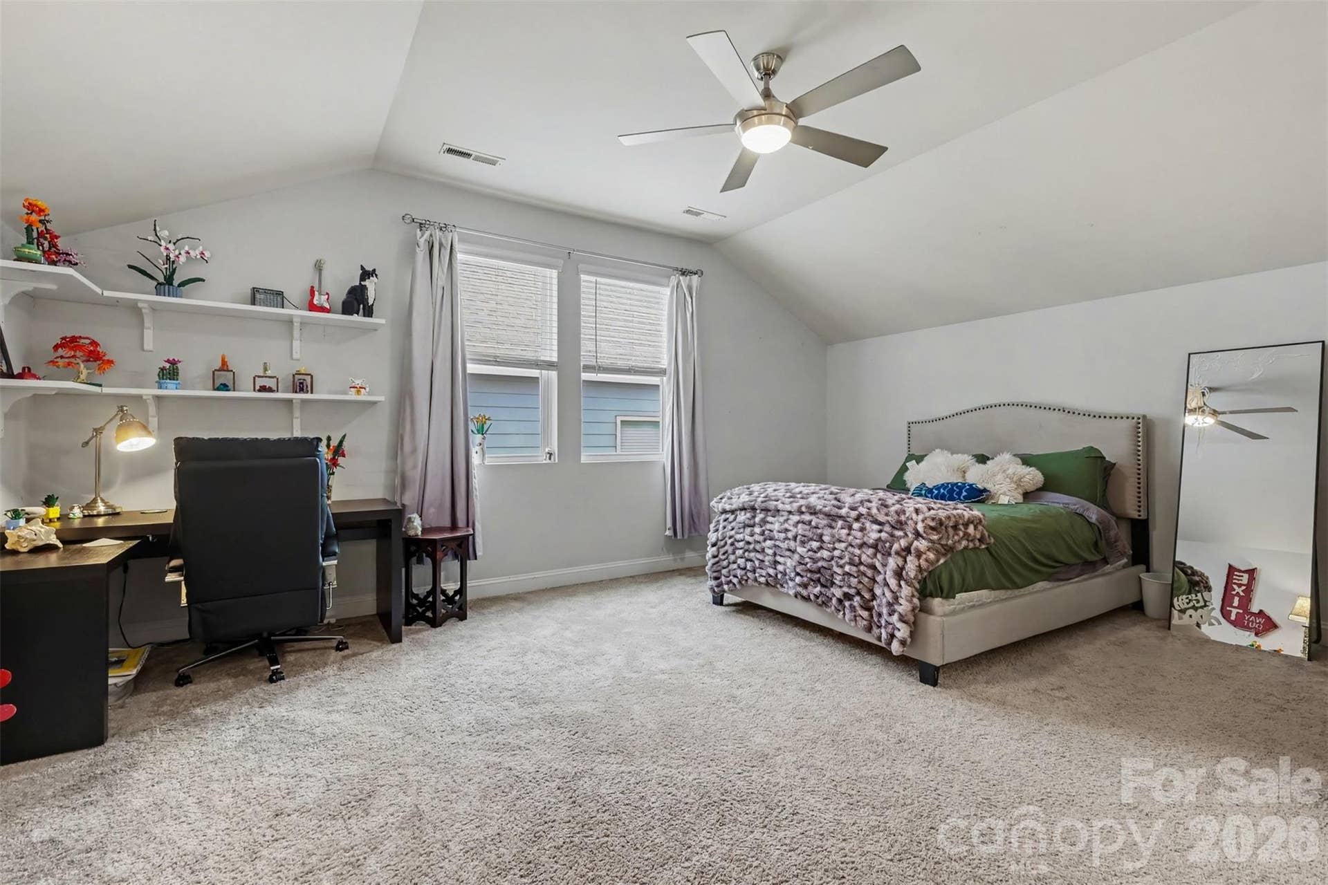 Upstairs bedroom suite/bonus
