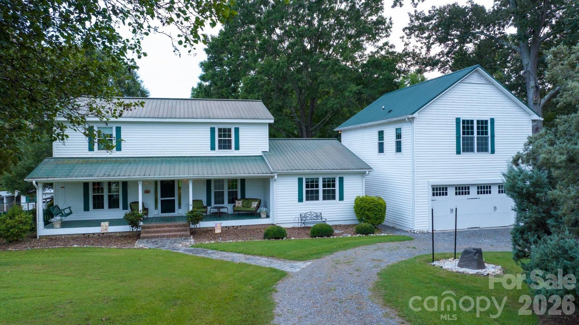4+ acre horse/hobby farm w/ barn, arena, and pond