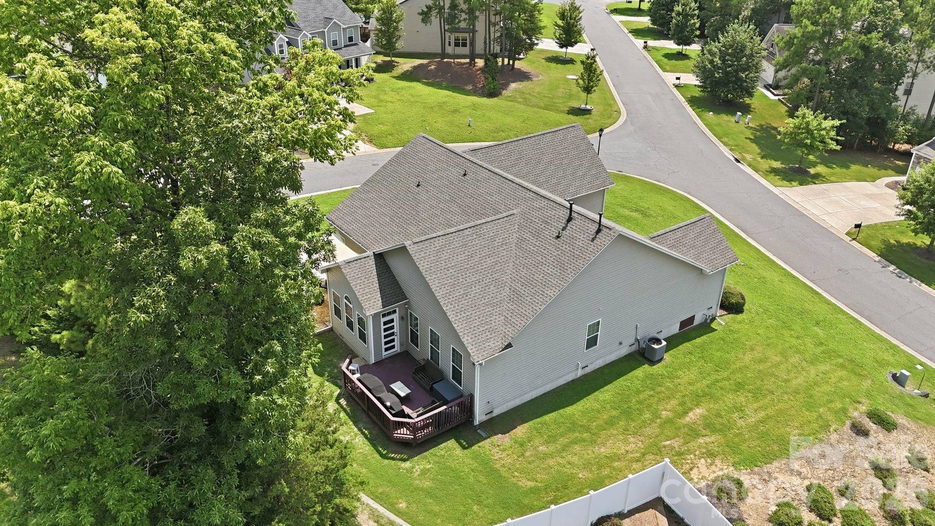 4851 Summerside Drive, Clover, SC 29710 4851 Summerside Drive, Clover, SC 29710