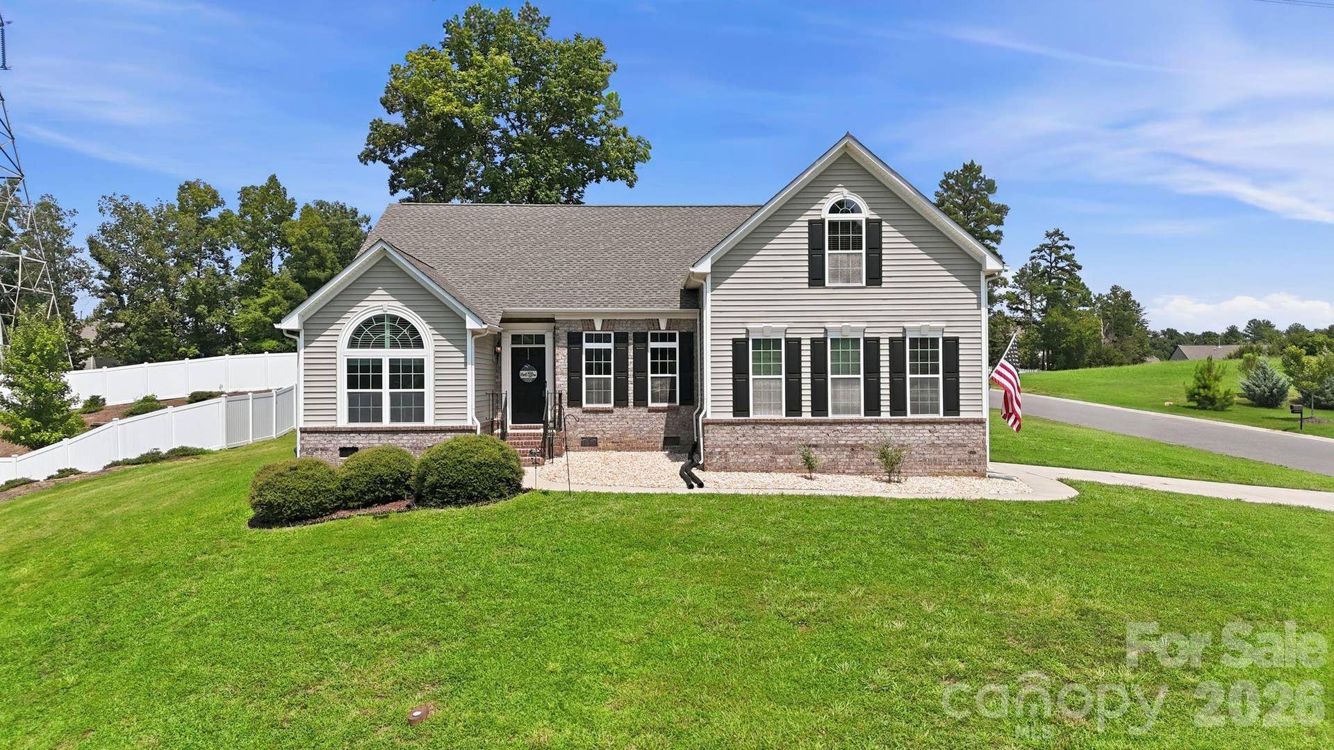 4851 Summerside Drive, Clover, SC 29710 4851 Summerside Drive, Clover, SC 29710