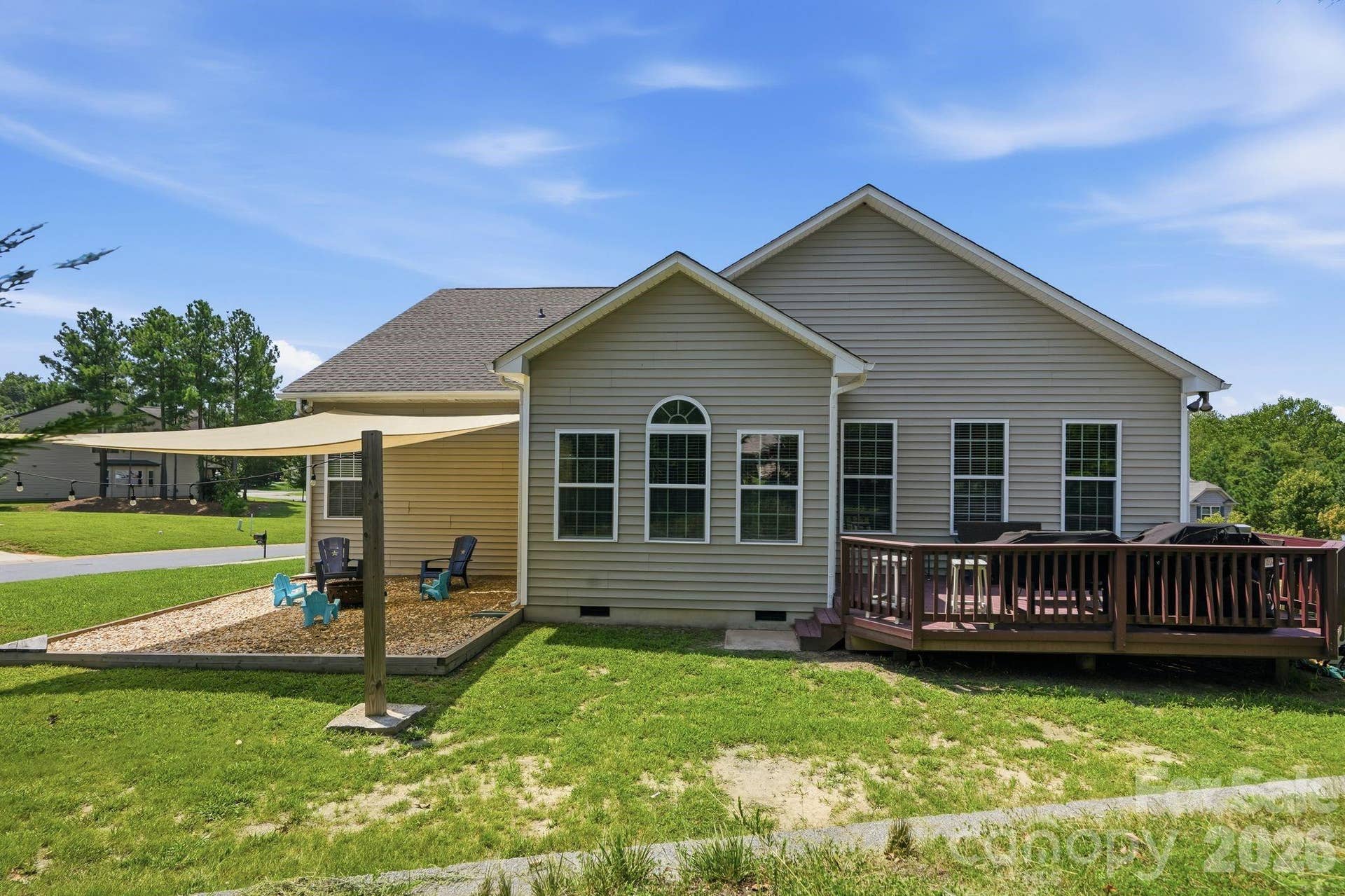 4851 Summerside Drive, Clover, SC 29710 4851 Summerside Drive, Clover, SC 29710