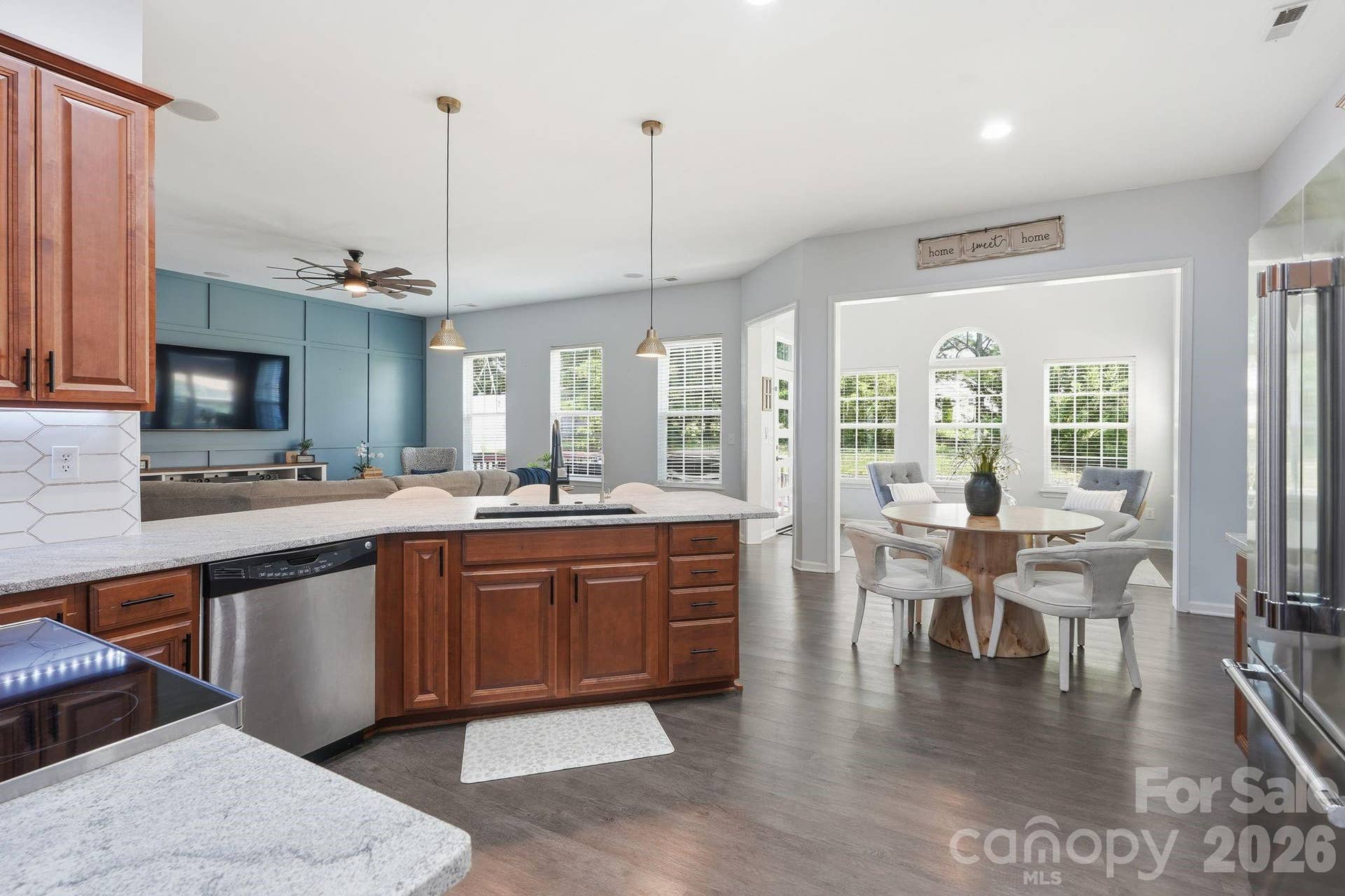 4851 Summerside Drive, Clover, SC 29710 4851 Summerside Drive, Clover, SC 29710