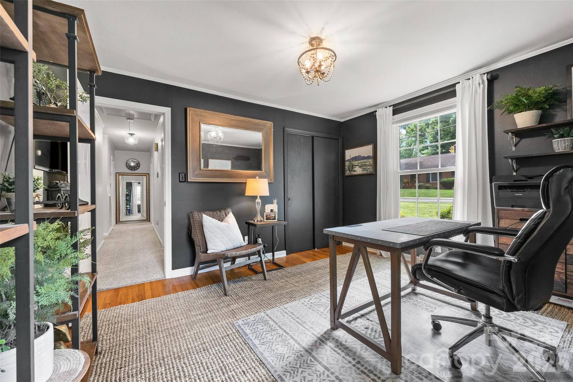 Front bedroom or office