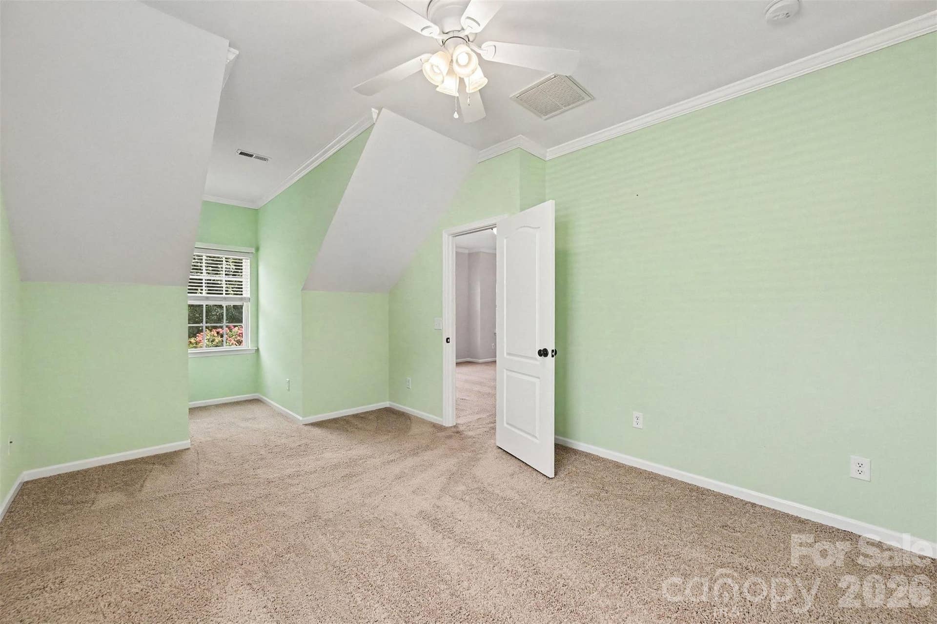 Bedroom 2 w/ full bath