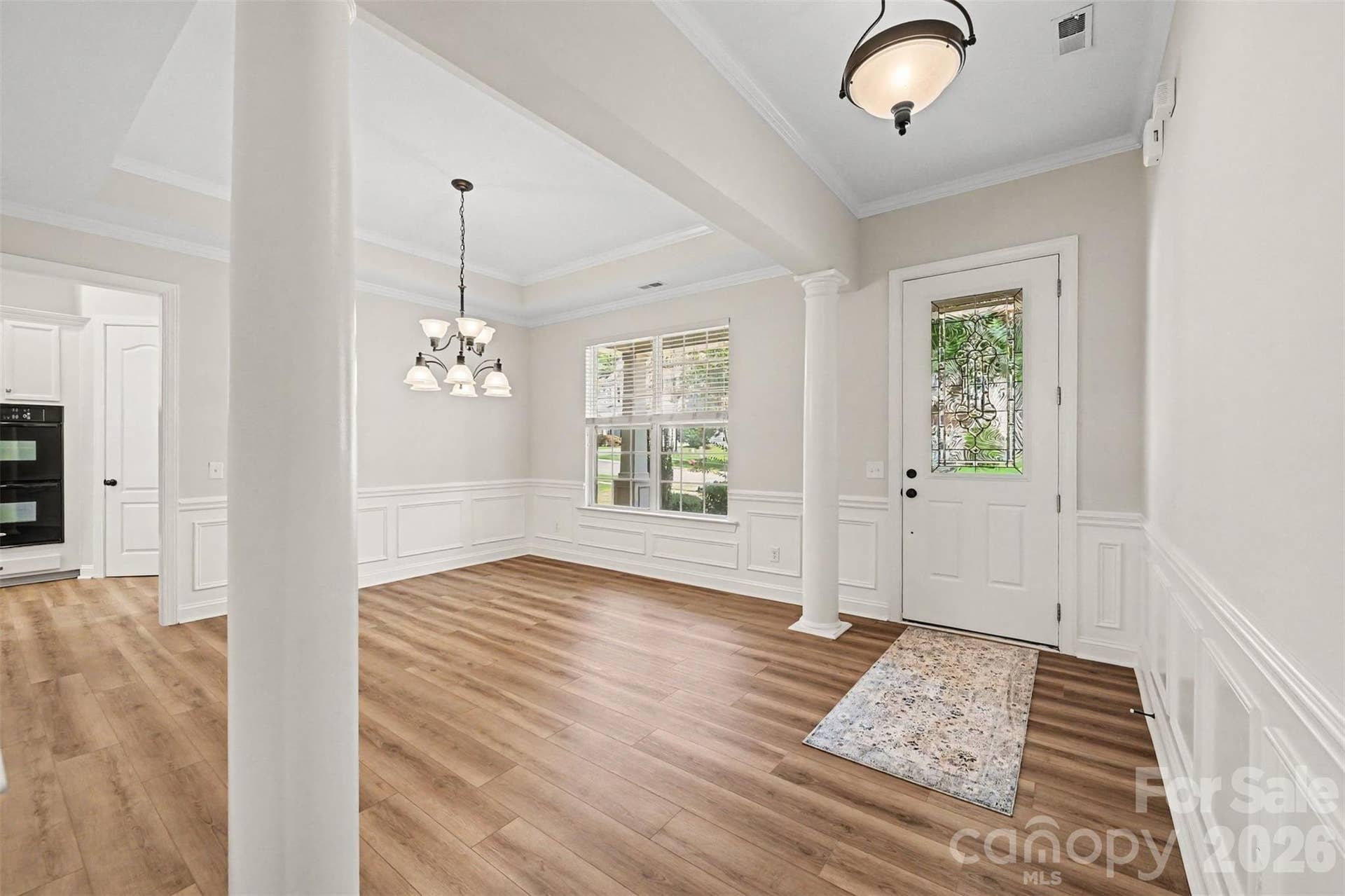 Entryway into dining room