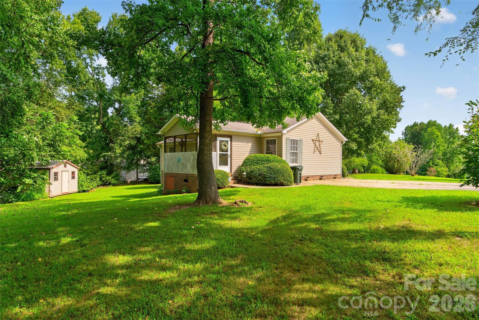 1007 Field Swallow Way, Clover, SC 29710