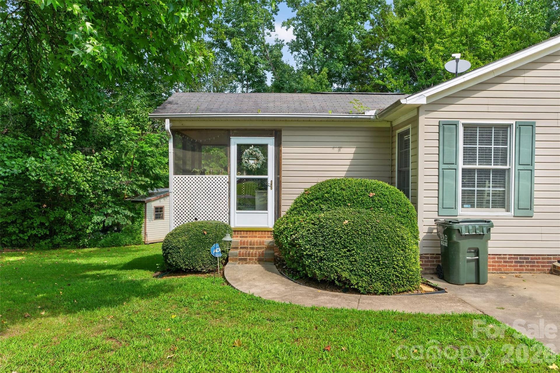 1007 Field Swallow Way, Clover, SC 29710