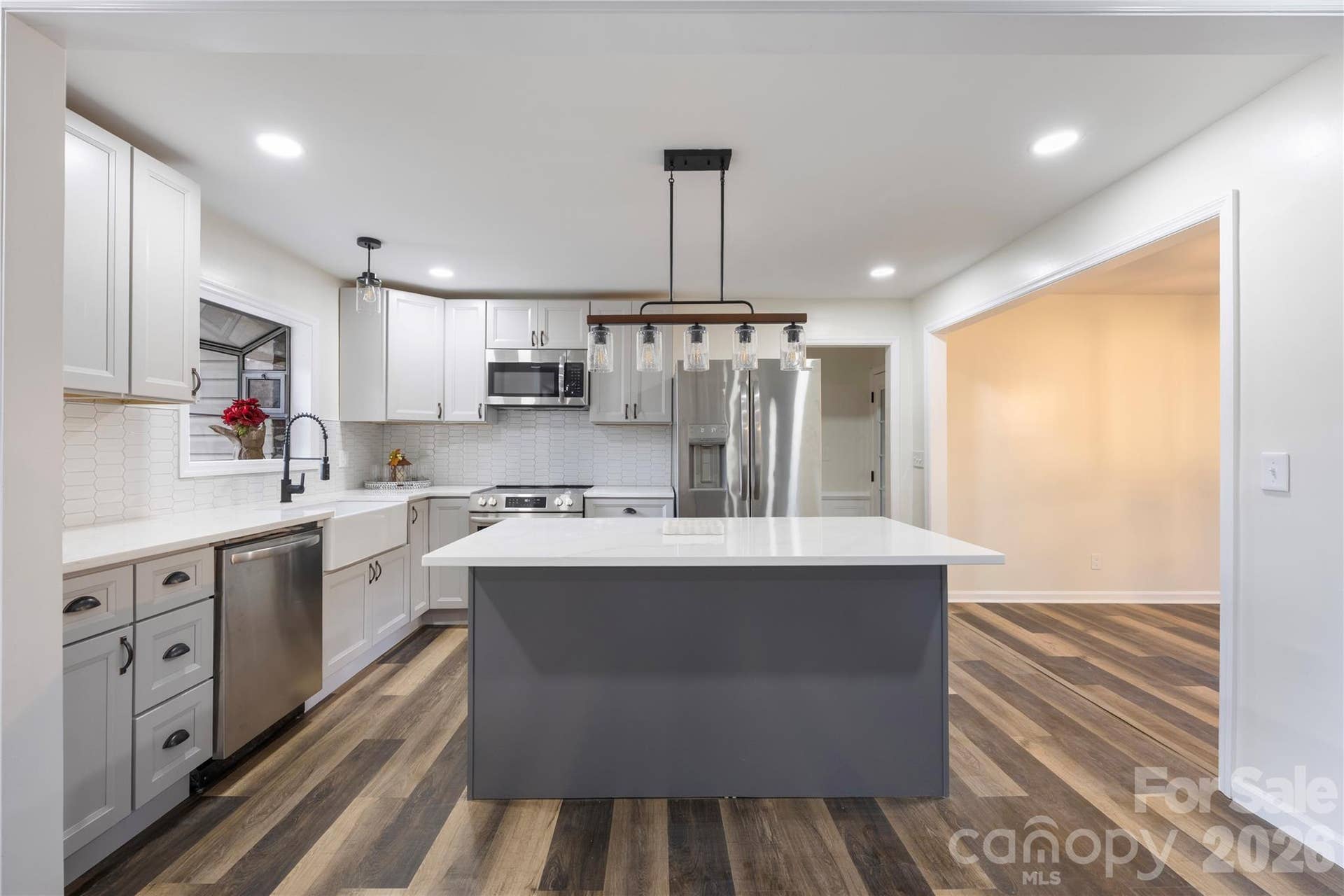 203 Ewing Drive, Belmont, NC 28012 203 Ewing Drive, Belmont, NC 28012