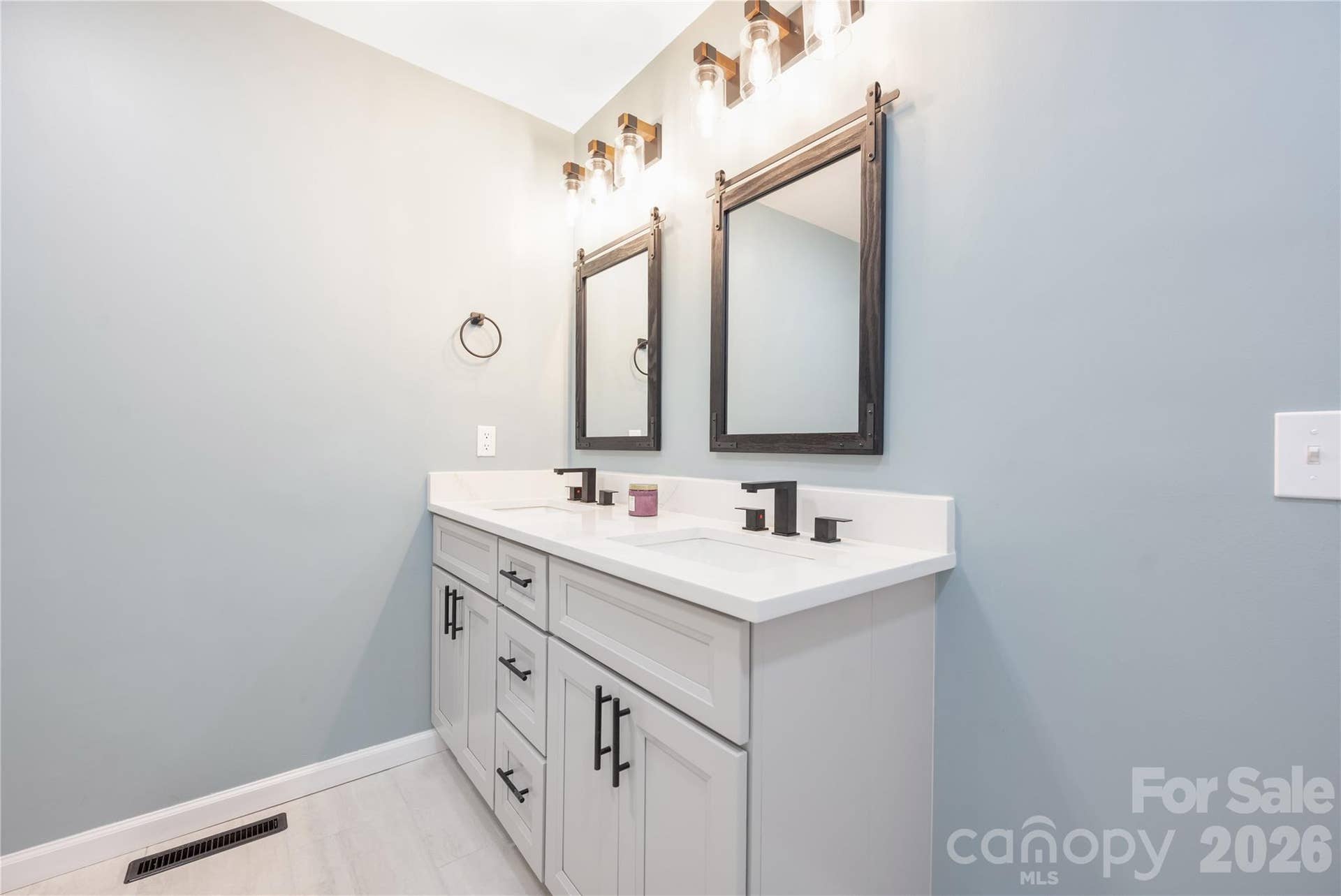 203 Ewing Drive, Belmont, NC 28012 203 Ewing Drive, Belmont, NC 28012