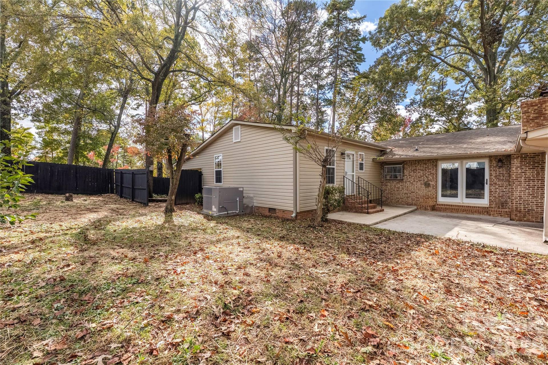 203 Ewing Drive, Belmont, NC 28012 203 Ewing Drive, Belmont, NC 28012
