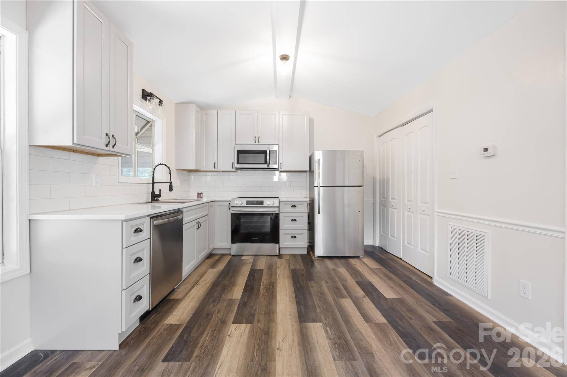 203 Ewing Drive, Belmont, NC 28012 203 Ewing Drive, Belmont, NC 28012